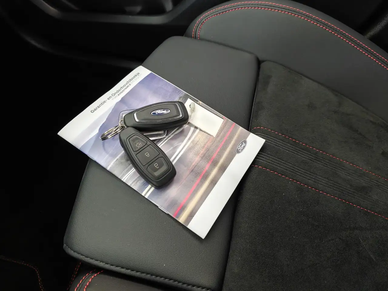 Ford Kuga 2.5 PHEV ST-Line X AGR-STOELEN HAAK WINTERPA, миниатюра 19
