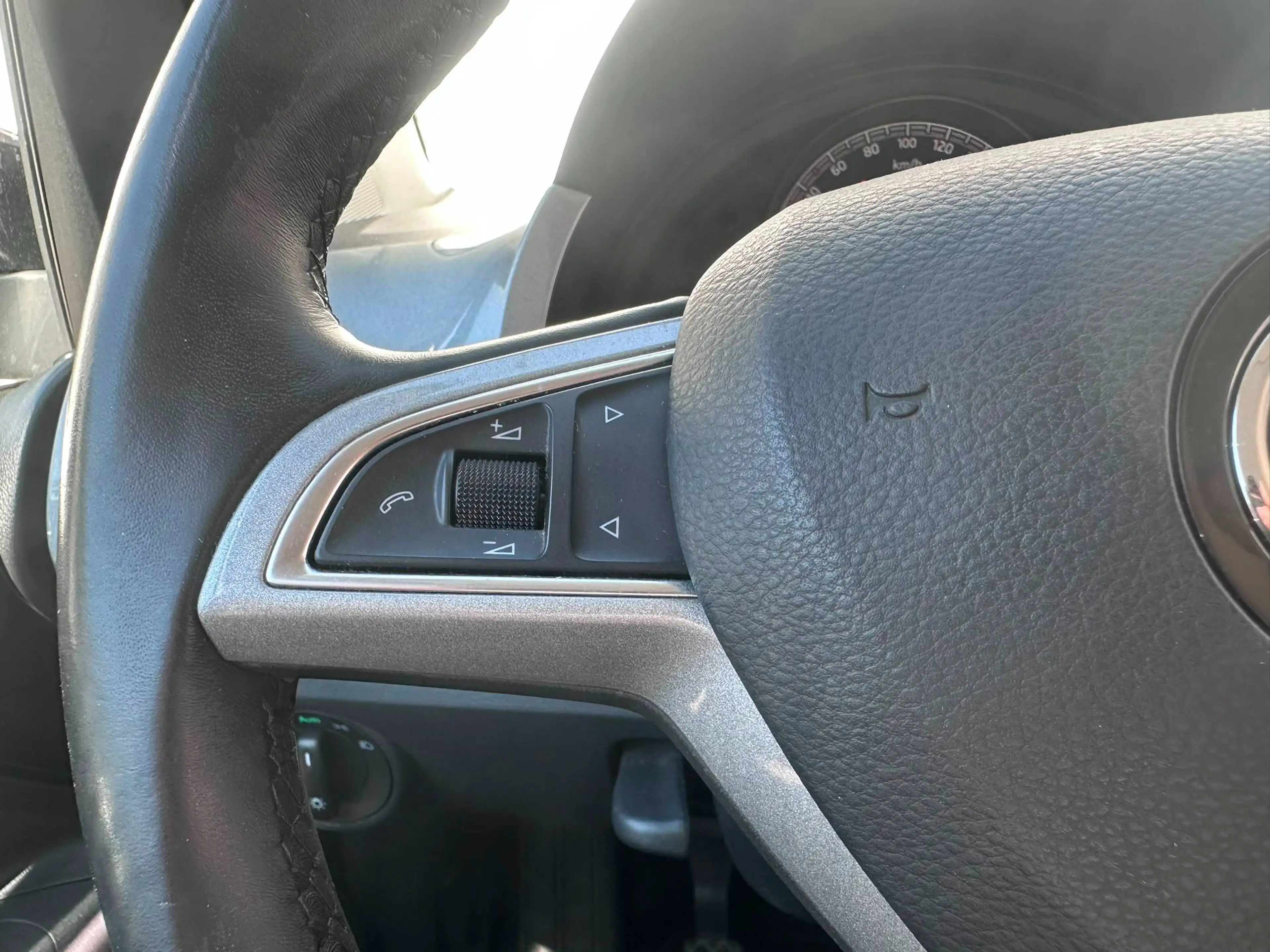 Skoda Citigo Citigo 1.0i / GARANTIE 12 MOIS / 5 PORTES / A/C / CAPT ARR / V/E / 189€ X42 / M — photo 10