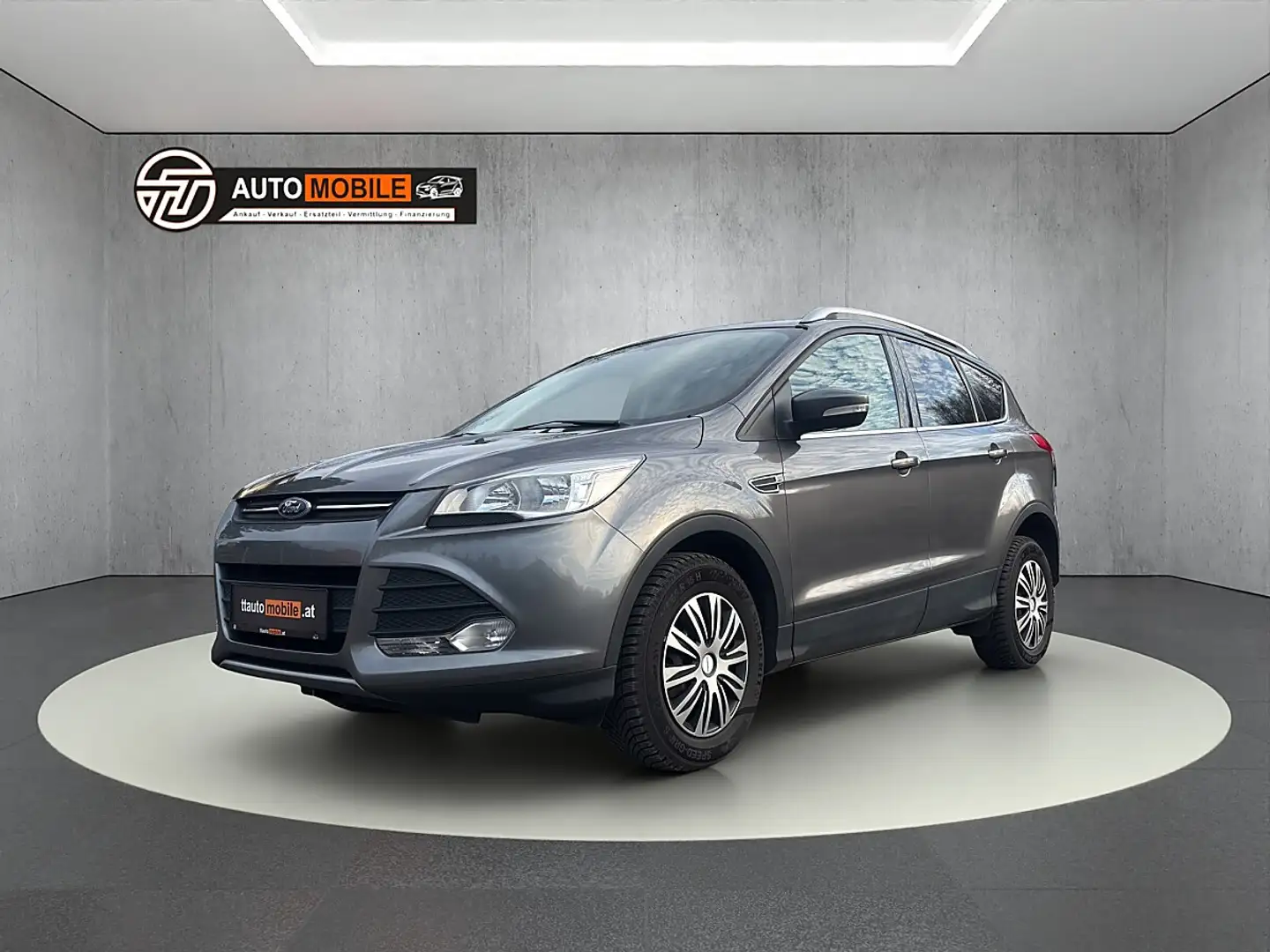 Ford Kuga 1,6 EcoBoost Trend Grau - 1