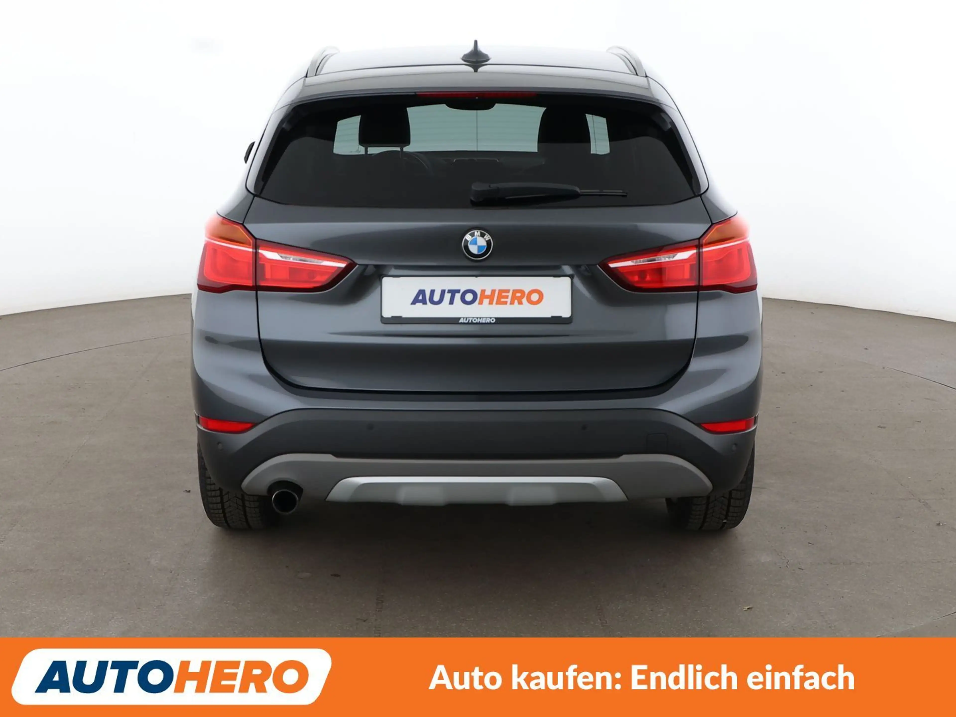 BMW X1 sDrive 18i xLine*NAVI*PDC*TEMPO* — photo 5