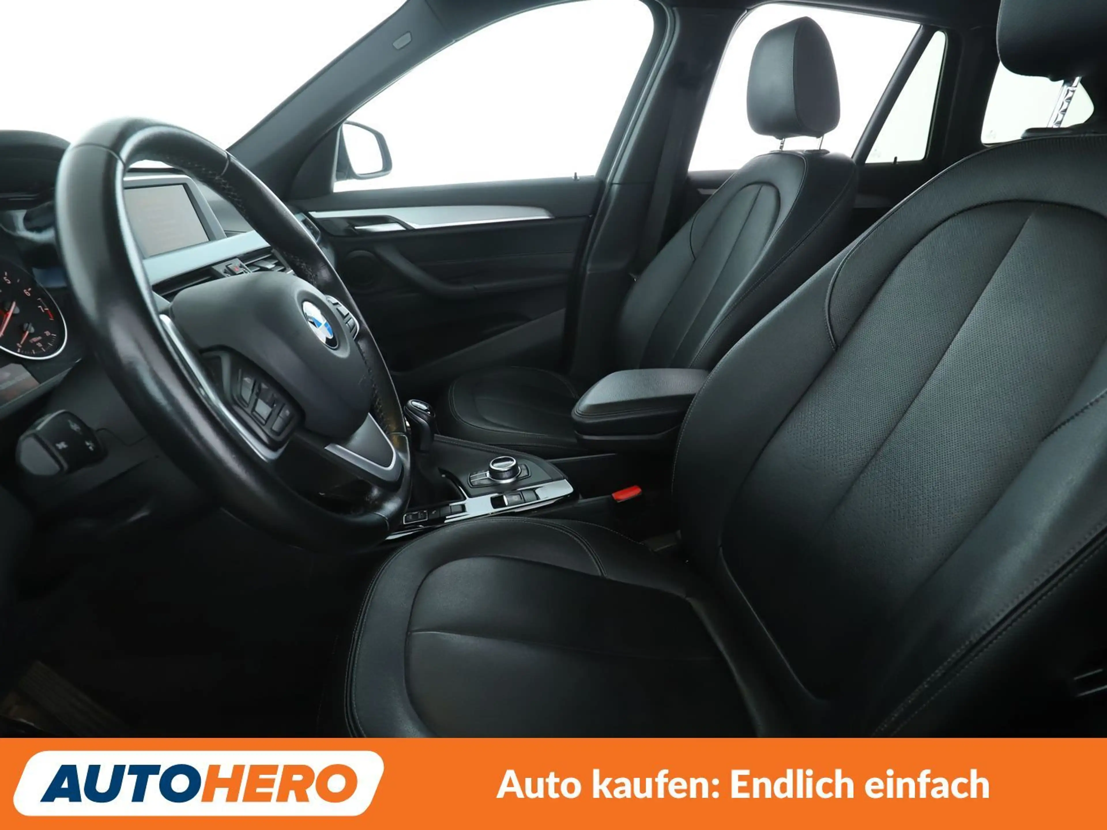 BMW X1 sDrive 18i xLine*NAVI*PDC*TEMPO* — photo 10