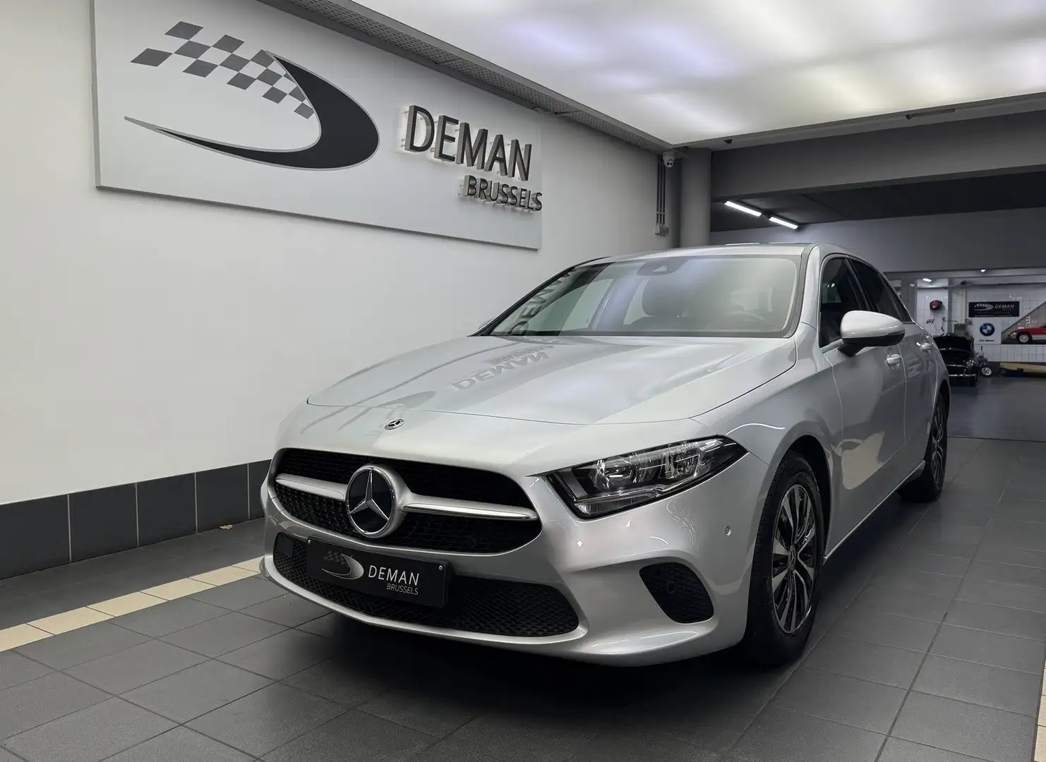 Mercedes-Benz A 180 Progressive - Auto - Led - 360 ° - Ambiance Argent - 1