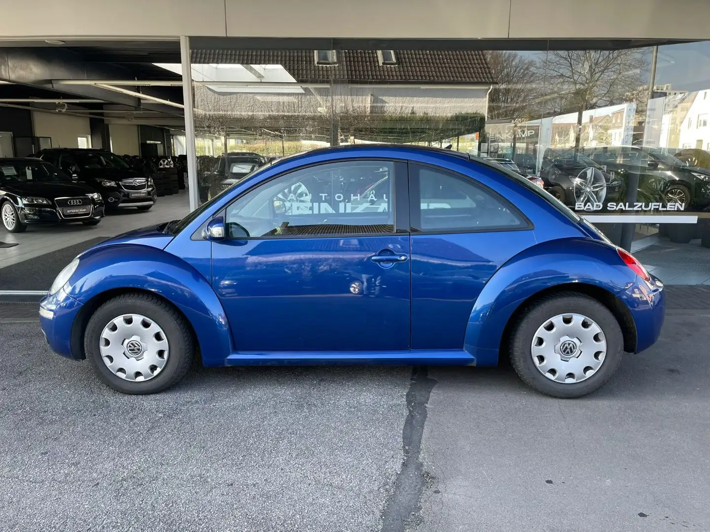 Volkswagen New Beetle Lim. 2.0 * Klima * SHZ * PDC / TÜV 25 Blauw - 2