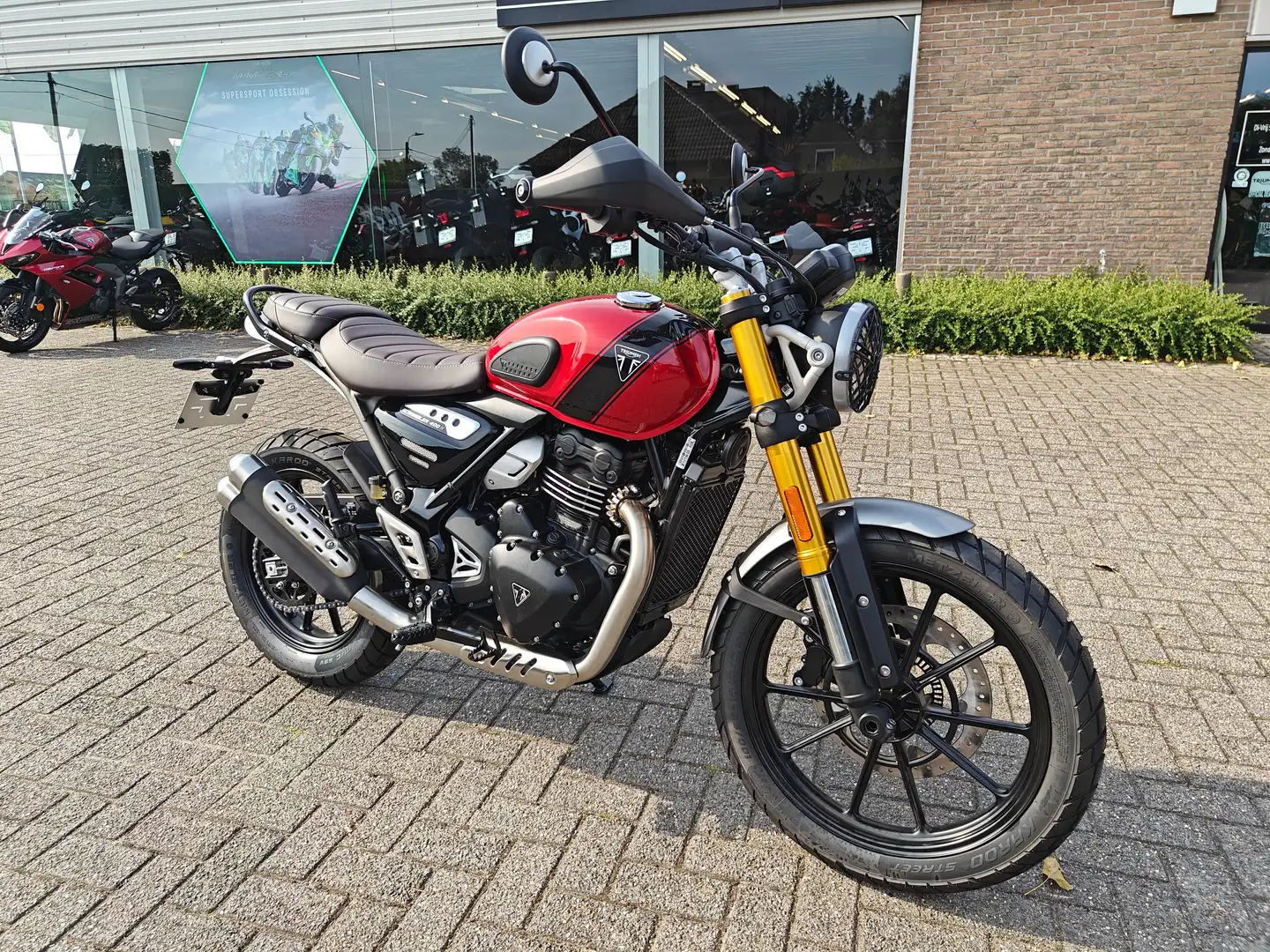 Triumph Scrambler 400 X Rojo - 1