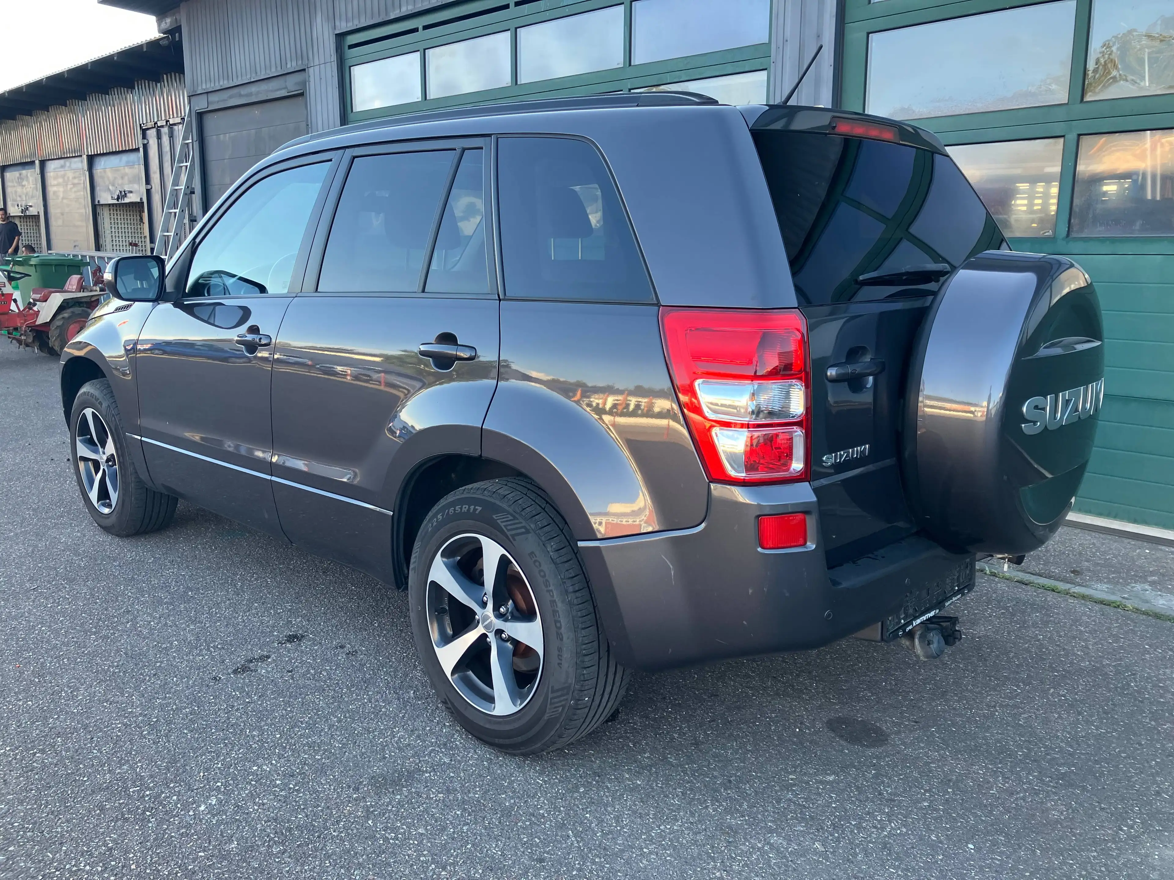 Suzuki Grand Vitara 2.4 VVT Club (5-trg.) Automatik Leder SD Xenon AHK — photo 6