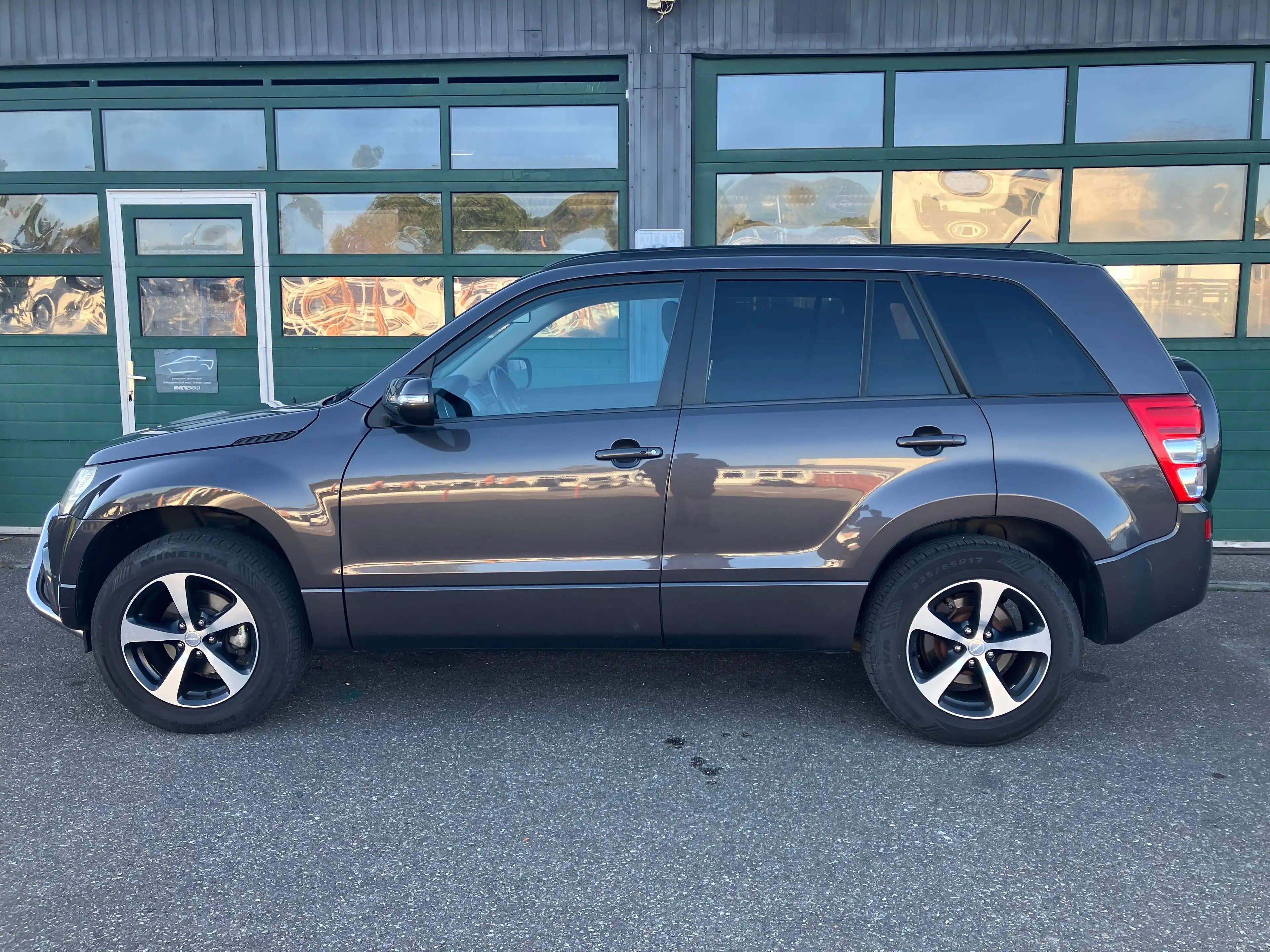 Suzuki Grand Vitara 2.4 VVT Club (5-trg.) Automatik Leder SD Xenon AHK — photo 5
