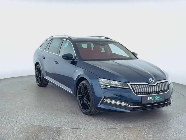 Skoda Octavia view 3
