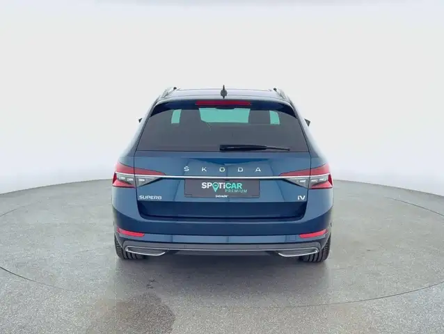 Skoda Octavia view 4