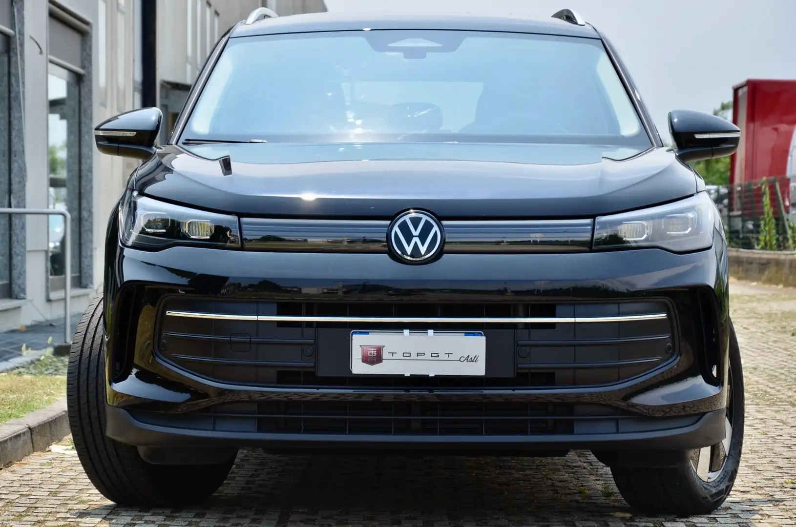 Volkswagen Tiguan 1.5 etsi Edition Plus 130cv dsg SOLO NOLEGGIO Nero - 2