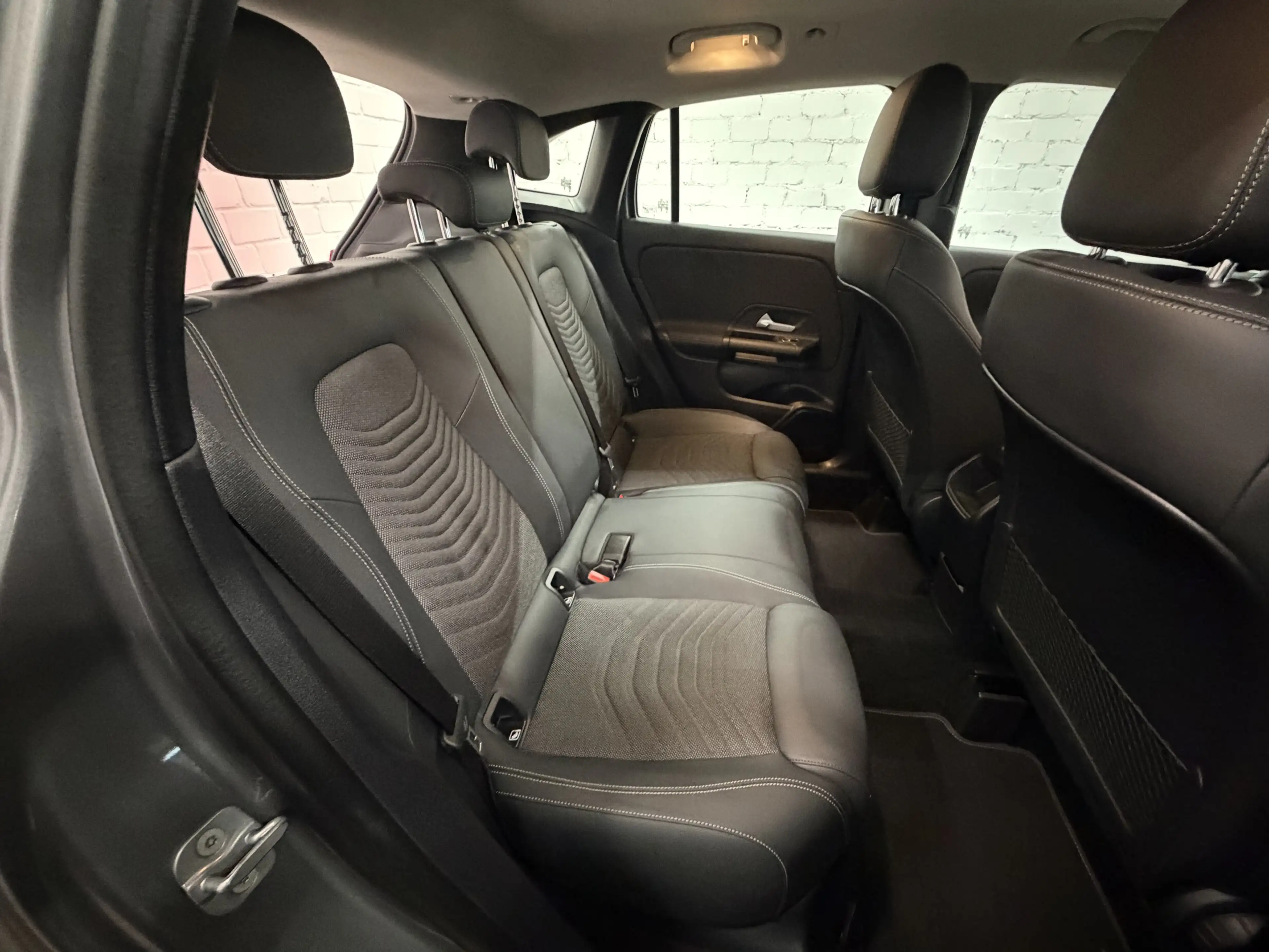 Mercedes-Benz GLA 180 d Style | Navi | LED | Kamera | SHZ — photo 7