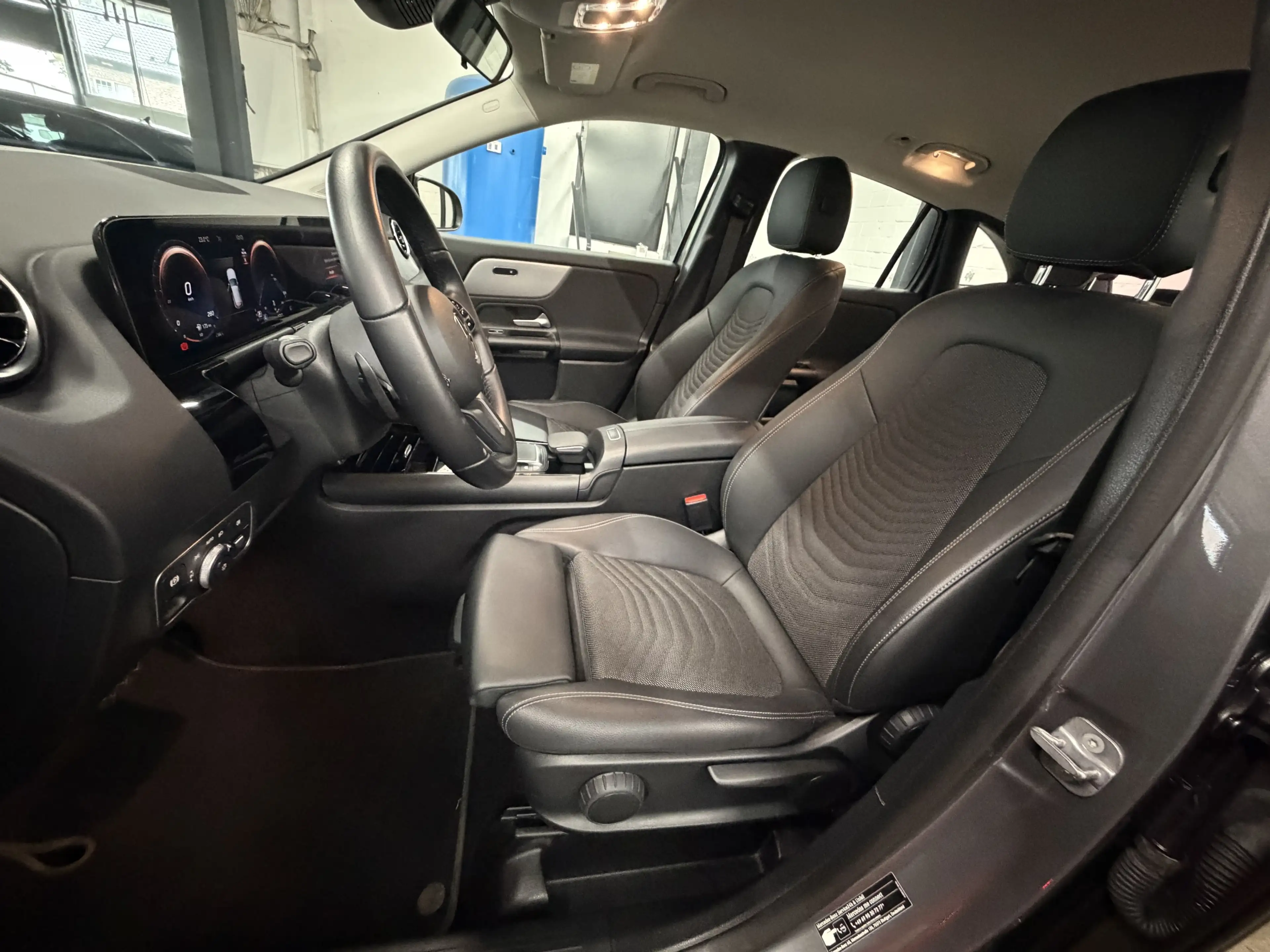 Mercedes-Benz GLA 180 d Style | Navi | LED | Kamera | SHZ — photo 5
