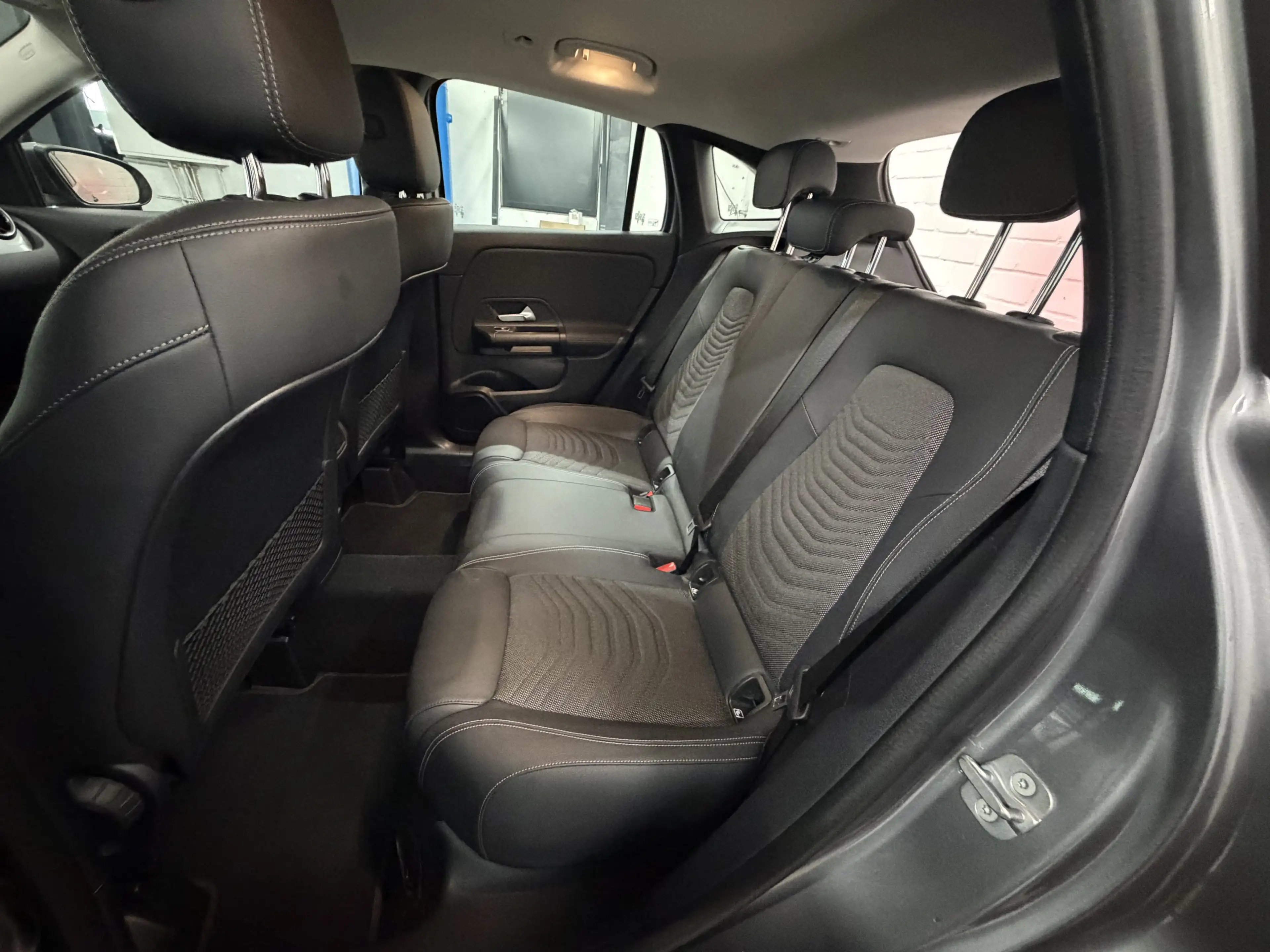Mercedes-Benz GLA 180 d Style | Navi | LED | Kamera | SHZ — photo 6