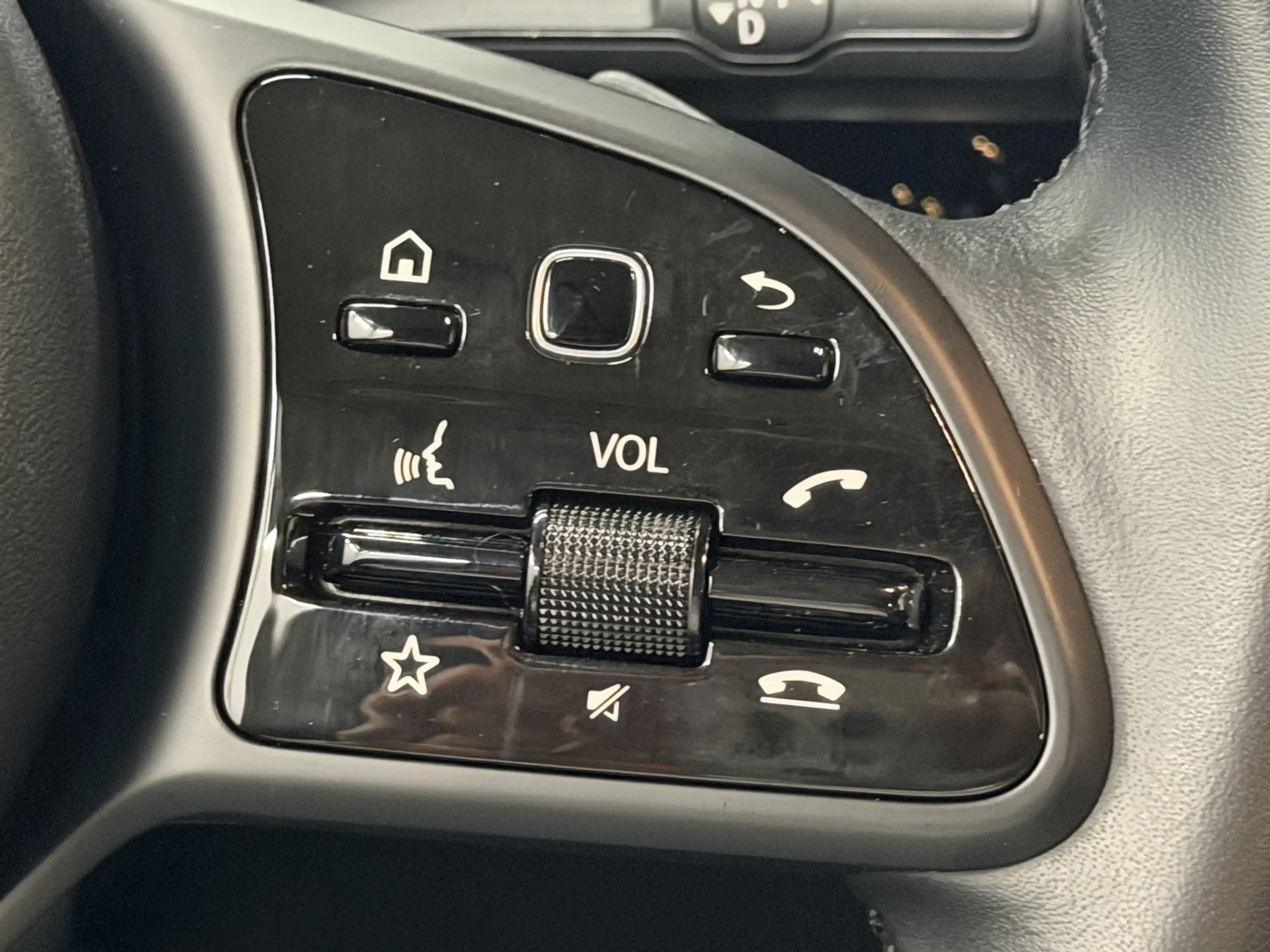 Mercedes-Benz GLA 180 d Style | Navi | LED | Kamera | SHZ — photo 12