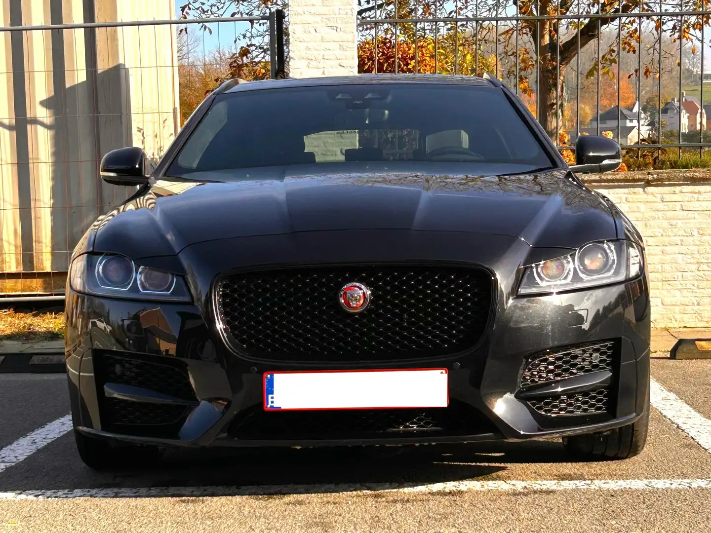 Jaguar XF XF 20d Sportbrake Aut. R-Sport Zwart - 2