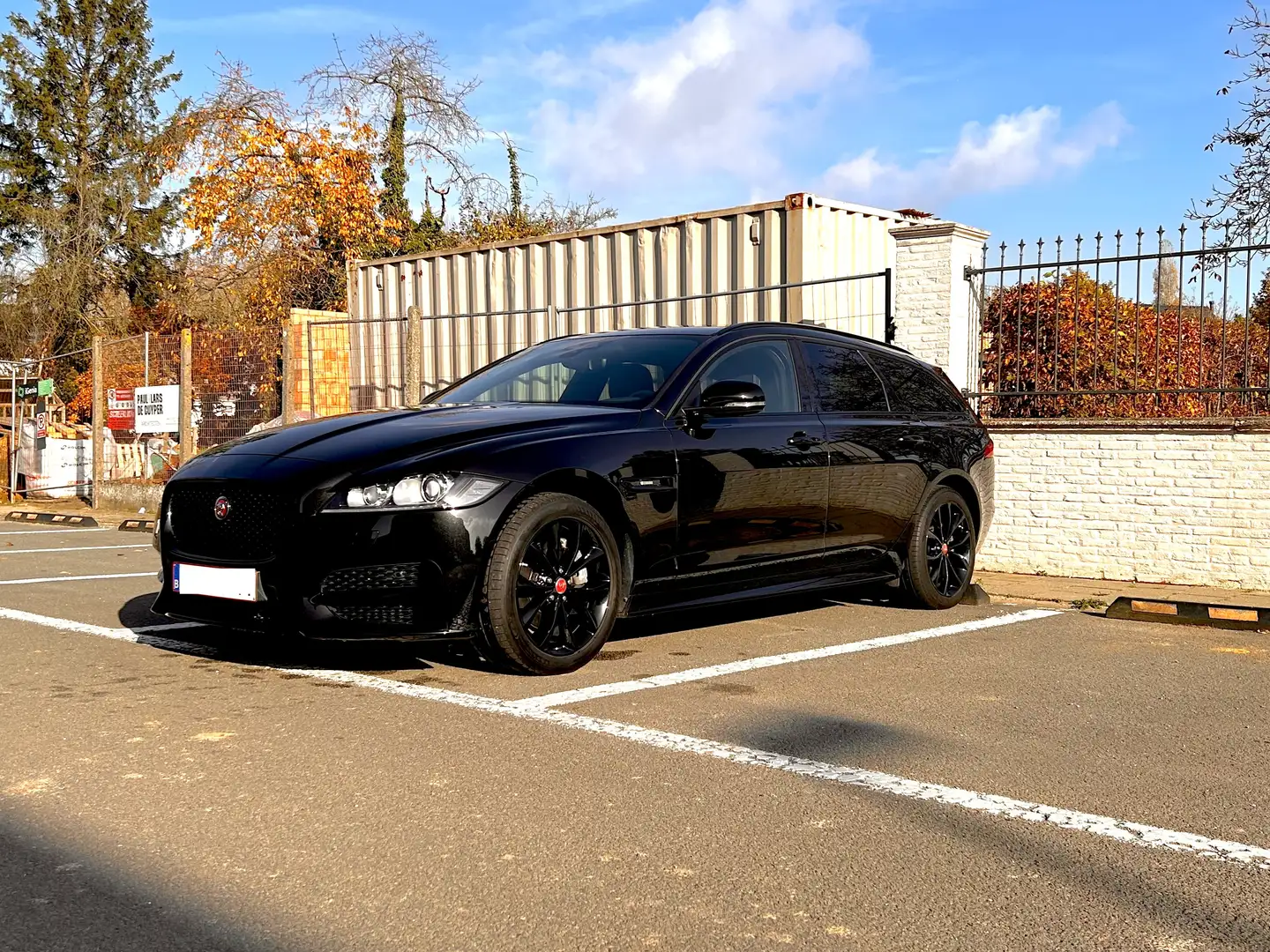 Jaguar XF XF 20d Sportbrake Aut. R-Sport Zwart - 1