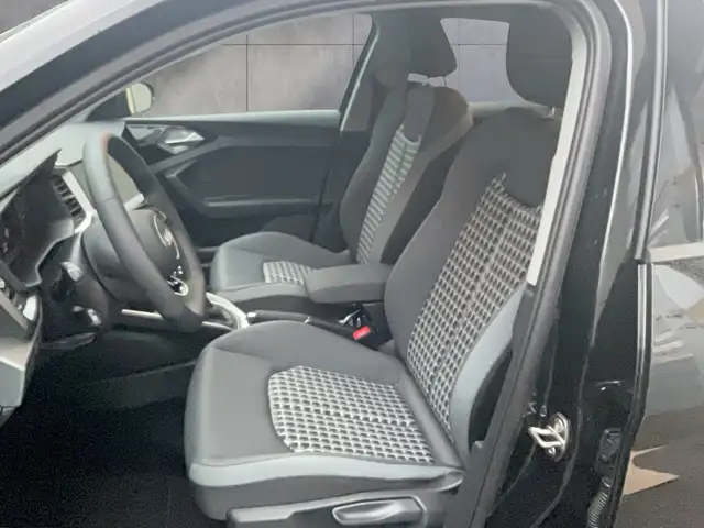 Audi A1 view 8