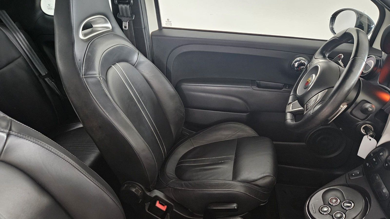 Abarth 595 Turismo Autom BiXenon Leder Intersope PDC — photo 7