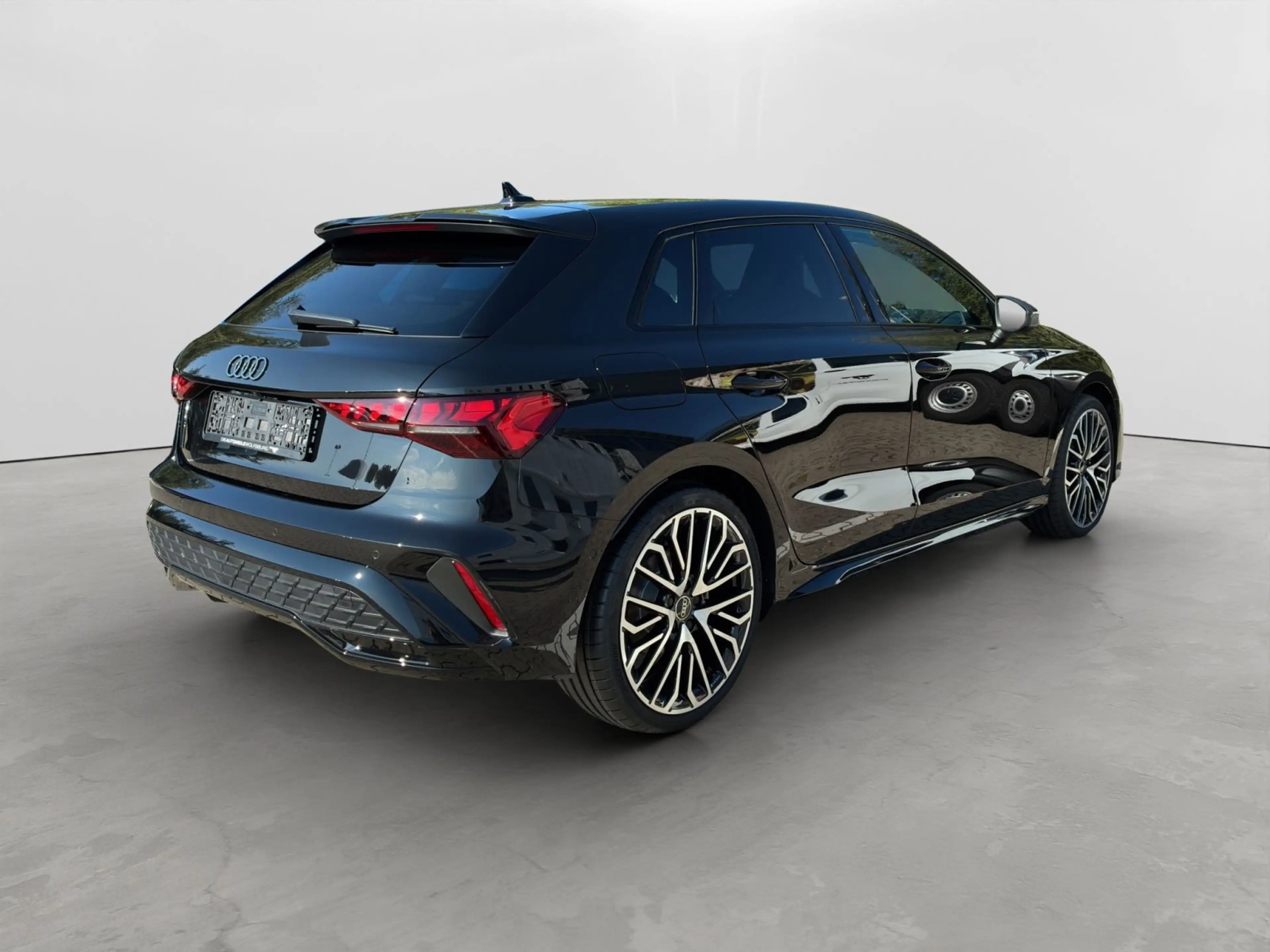 Audi A3 TFSI S tronic S line — photo 5