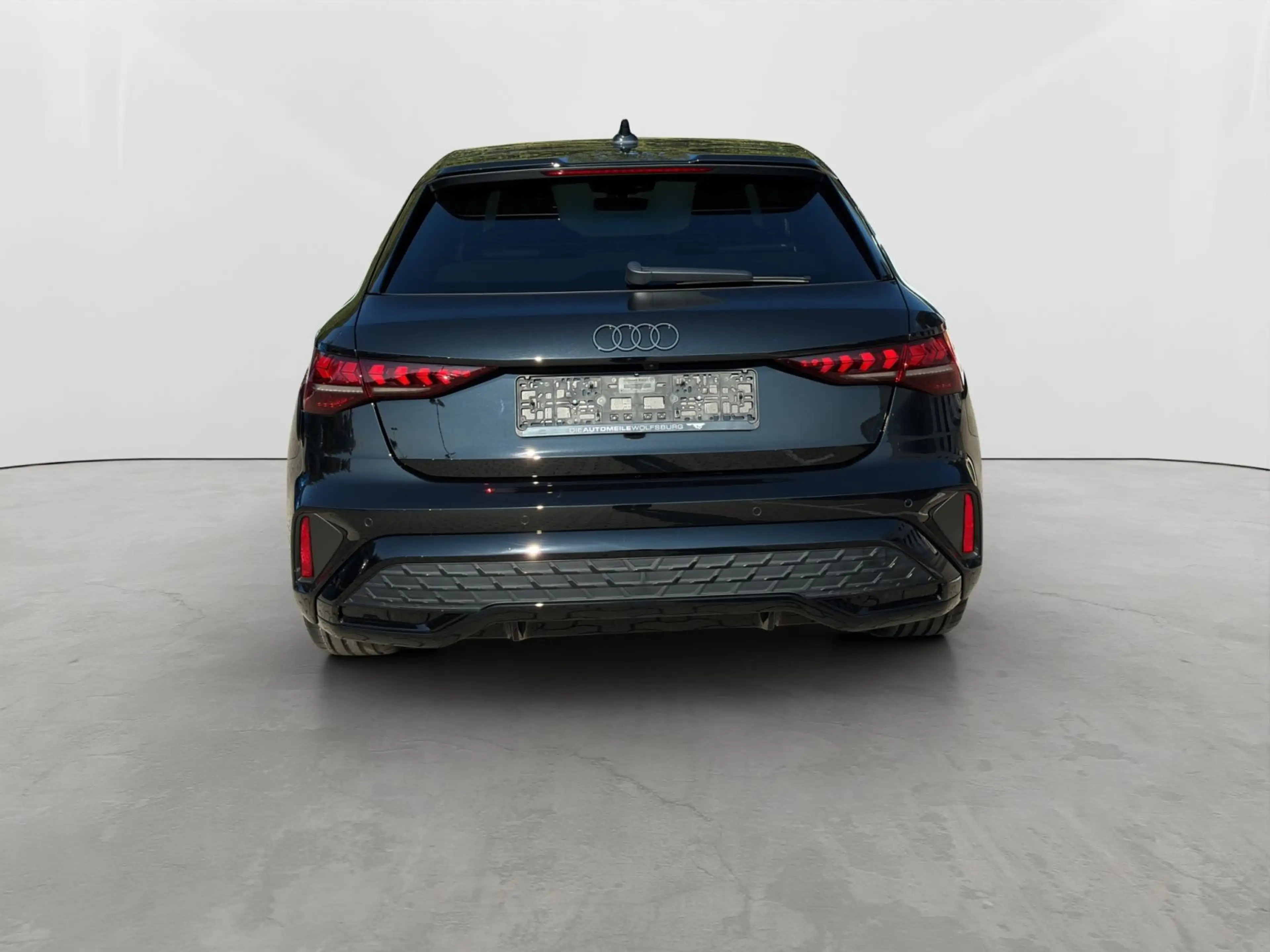 Audi A3 TFSI S tronic S line — photo 4