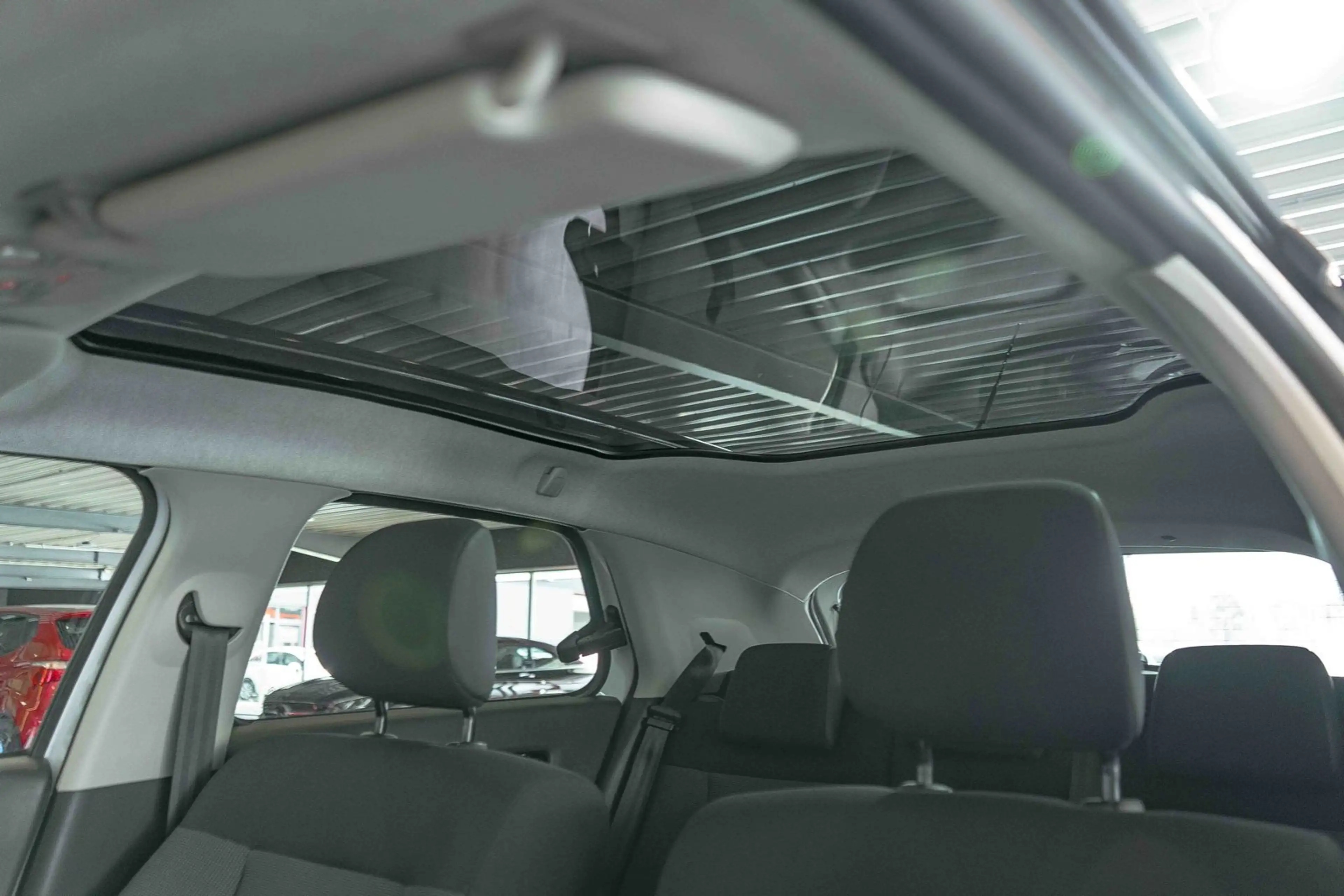Citroen C4 Cactus 1.2 e-VTi Shine Automatik Panorama AHK — photo 12