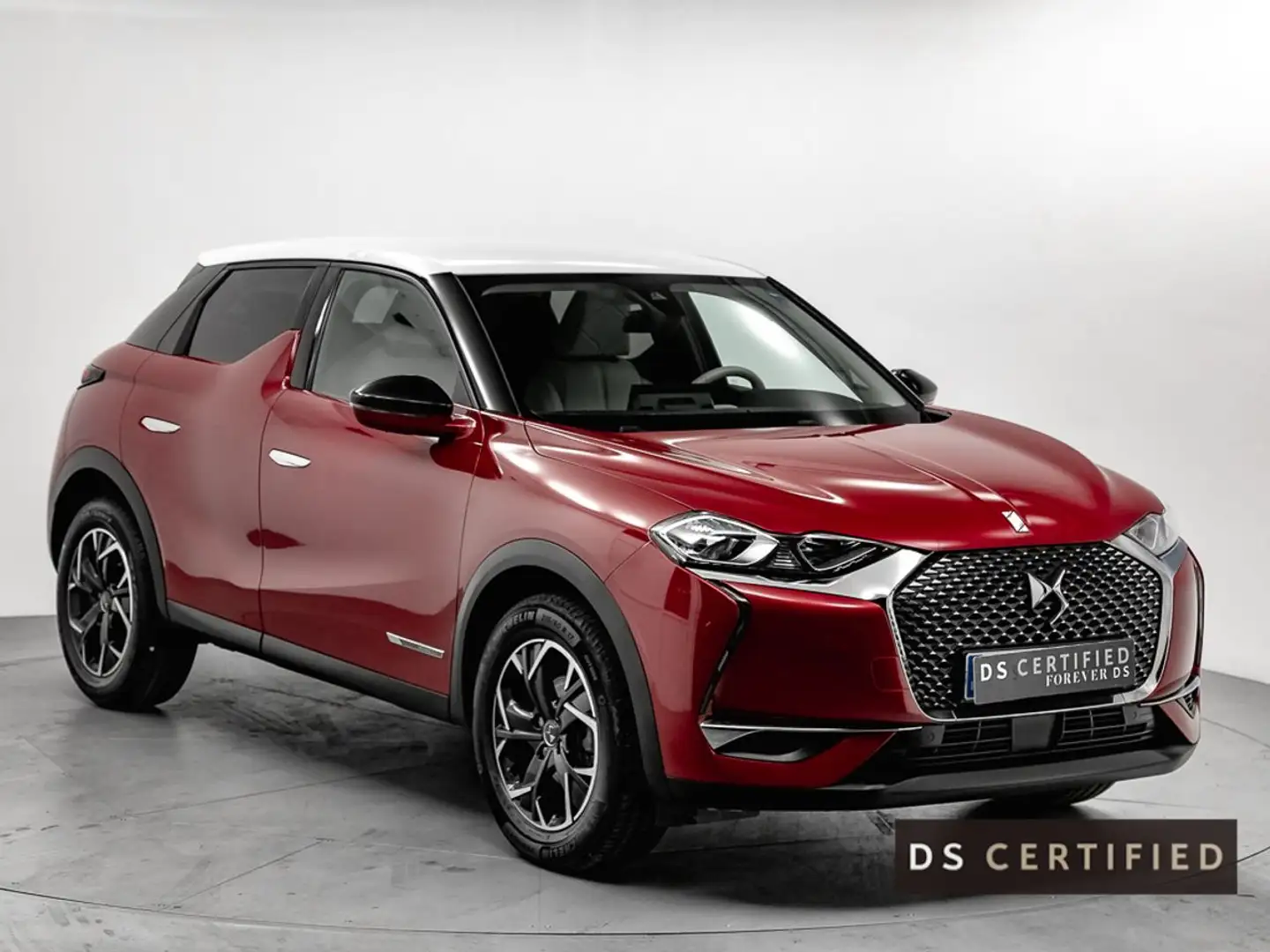 DS Automobiles DS 3 Crossback PureTech 73 kW Manual CONNECTED CHIC Rot - 1