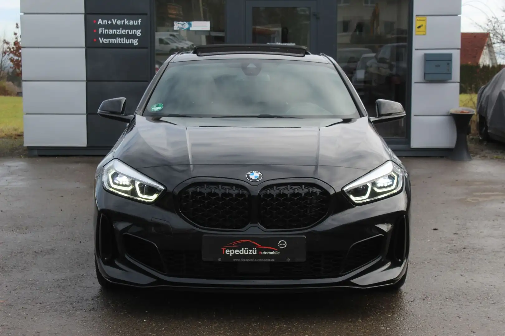 BMW 135 i xDrive*LED*PANO*ACC*HEAD-UP*VIRTUAL*H&K* Schwarz - 2