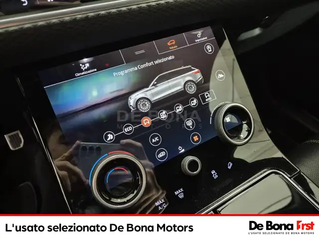 Land Rover Range Rover Velar view 15