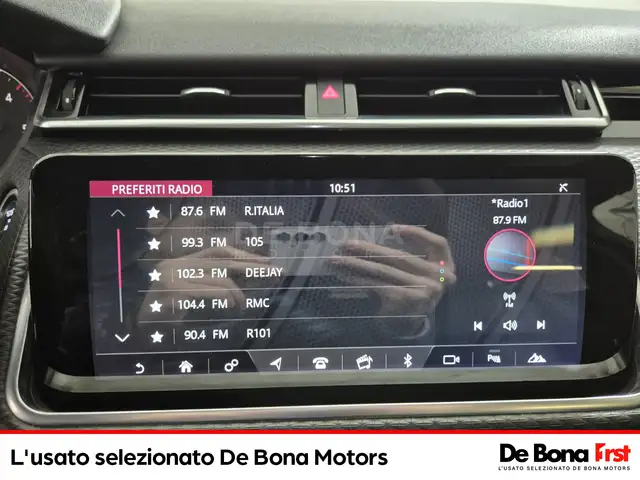 Land Rover Range Rover Velar view 13