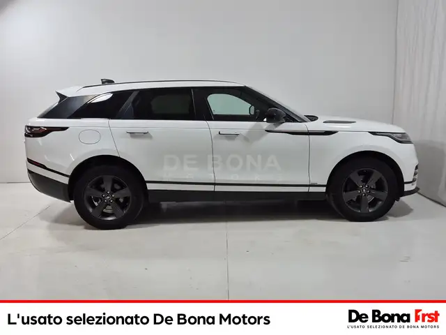 Land Rover Range Rover Velar view 4
