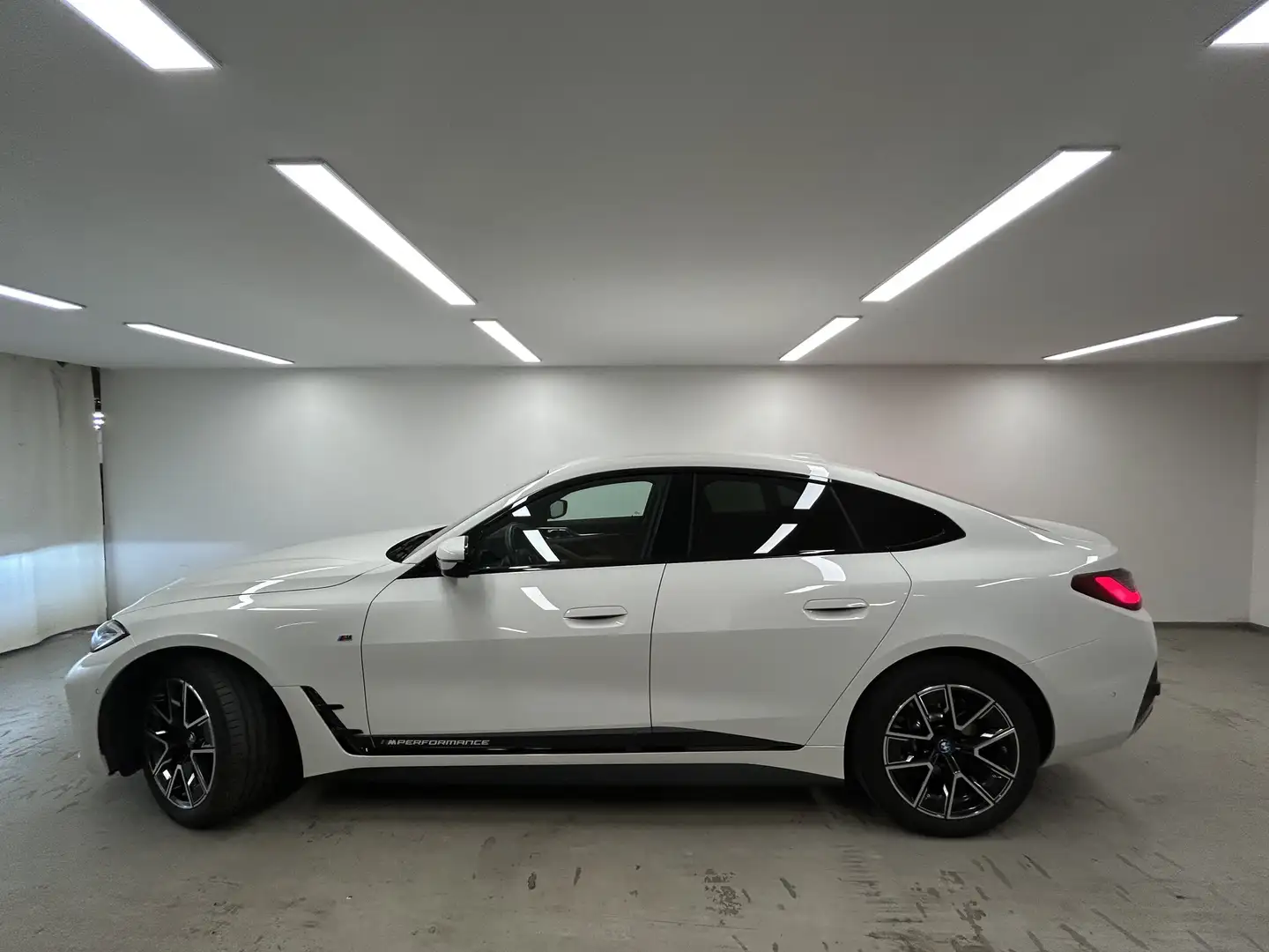 BMW i4 eDrive35 M Sportpaket Parkass. LED DAB Klimaaut. Braun - 2