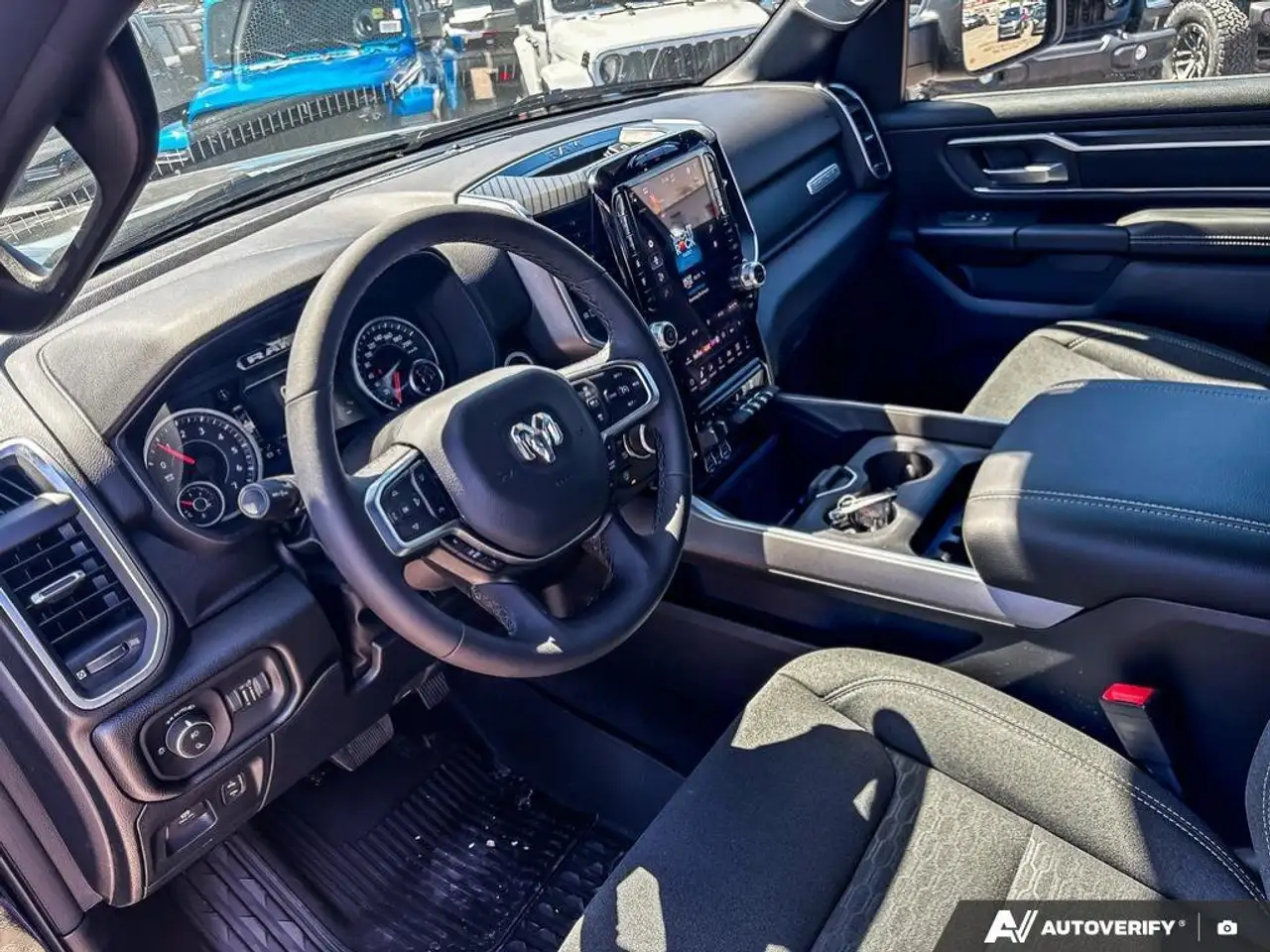 RAM 1500 снимка RAM 1500