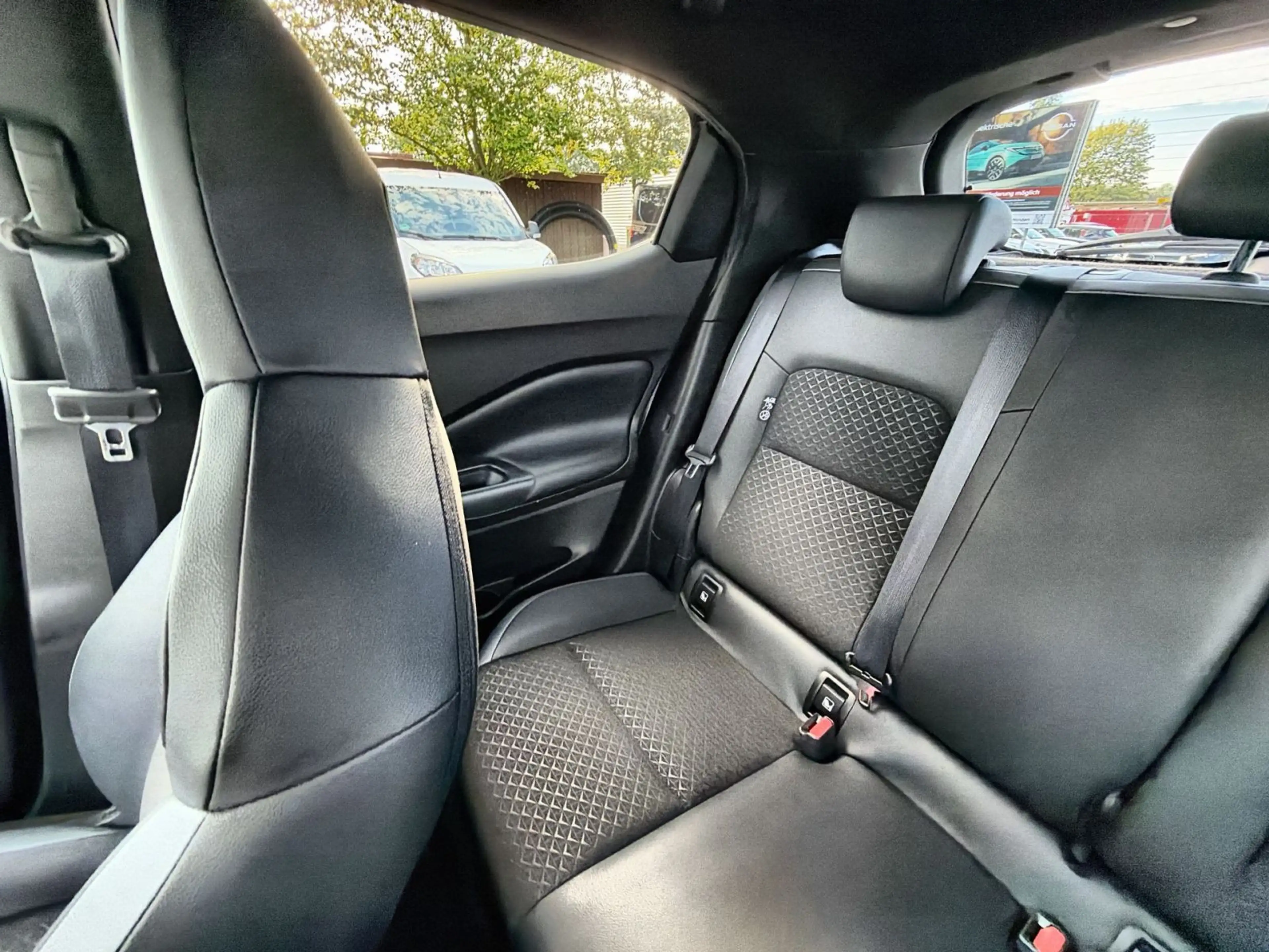 Nissan Juke 1.0 DIG-T N-Connecta*Navi*SHZ*Kamera — photo 12