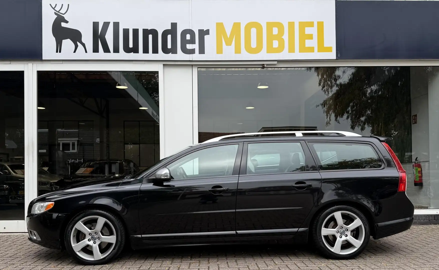 Volvo V70 2.0T R-Edition Aut. |Trekhaak|2e Eig.| Noir - 2