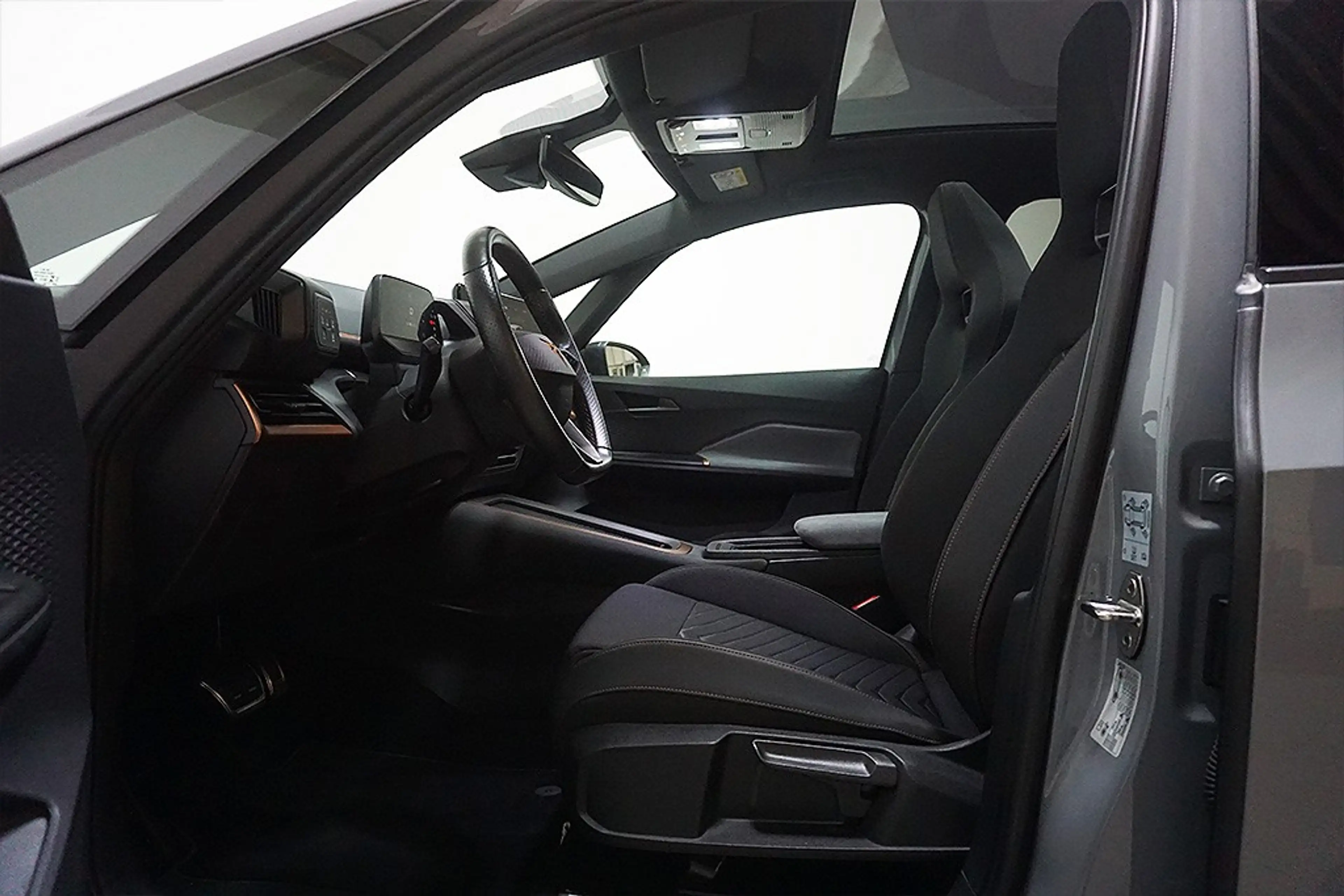 CUPRA Born 150KW Virtual Pano SHZ Navi LED 62kWh LED — photo 7