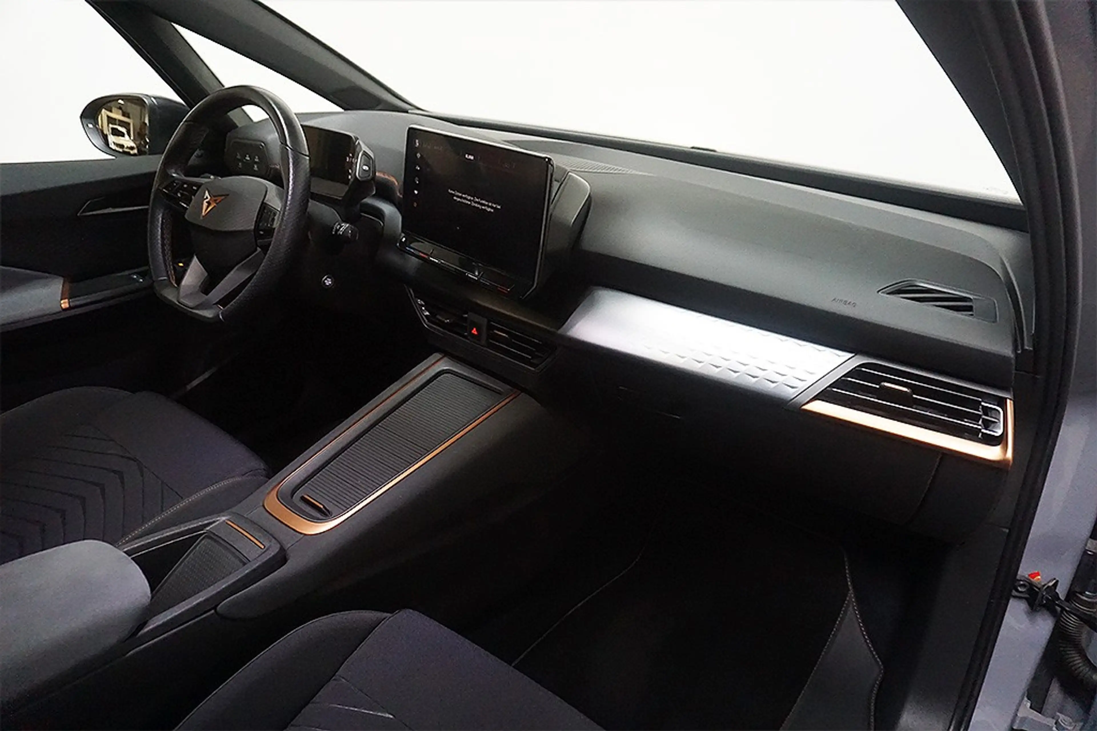 CUPRA Born 150KW Virtual Pano SHZ Navi LED 62kWh LED — photo 11
