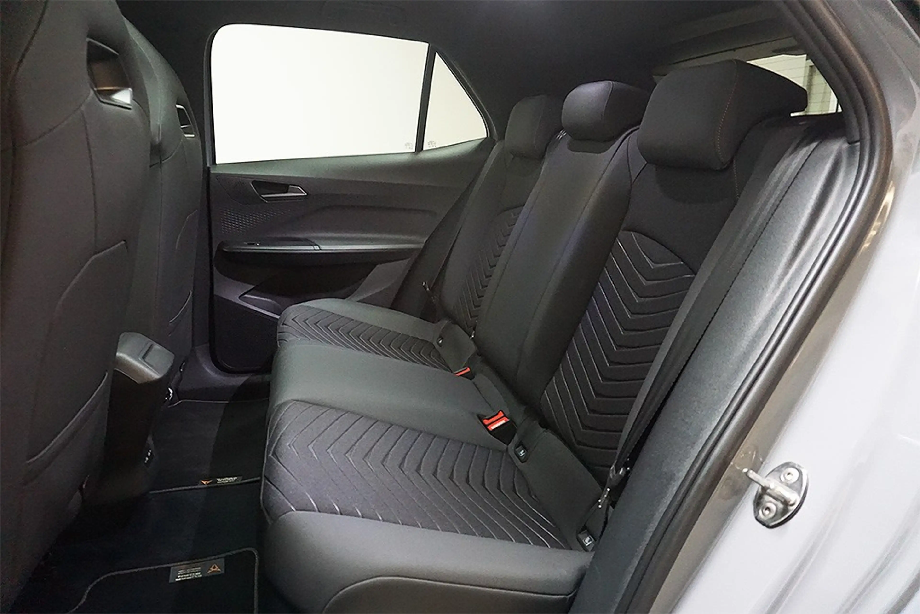 CUPRA Born 150KW Virtual Pano SHZ Navi LED 62kWh LED — photo 12