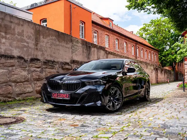 Bmw 520 d M SPORTPRO/PANO/HEADUP/KAMRA/GLOW/H&K/