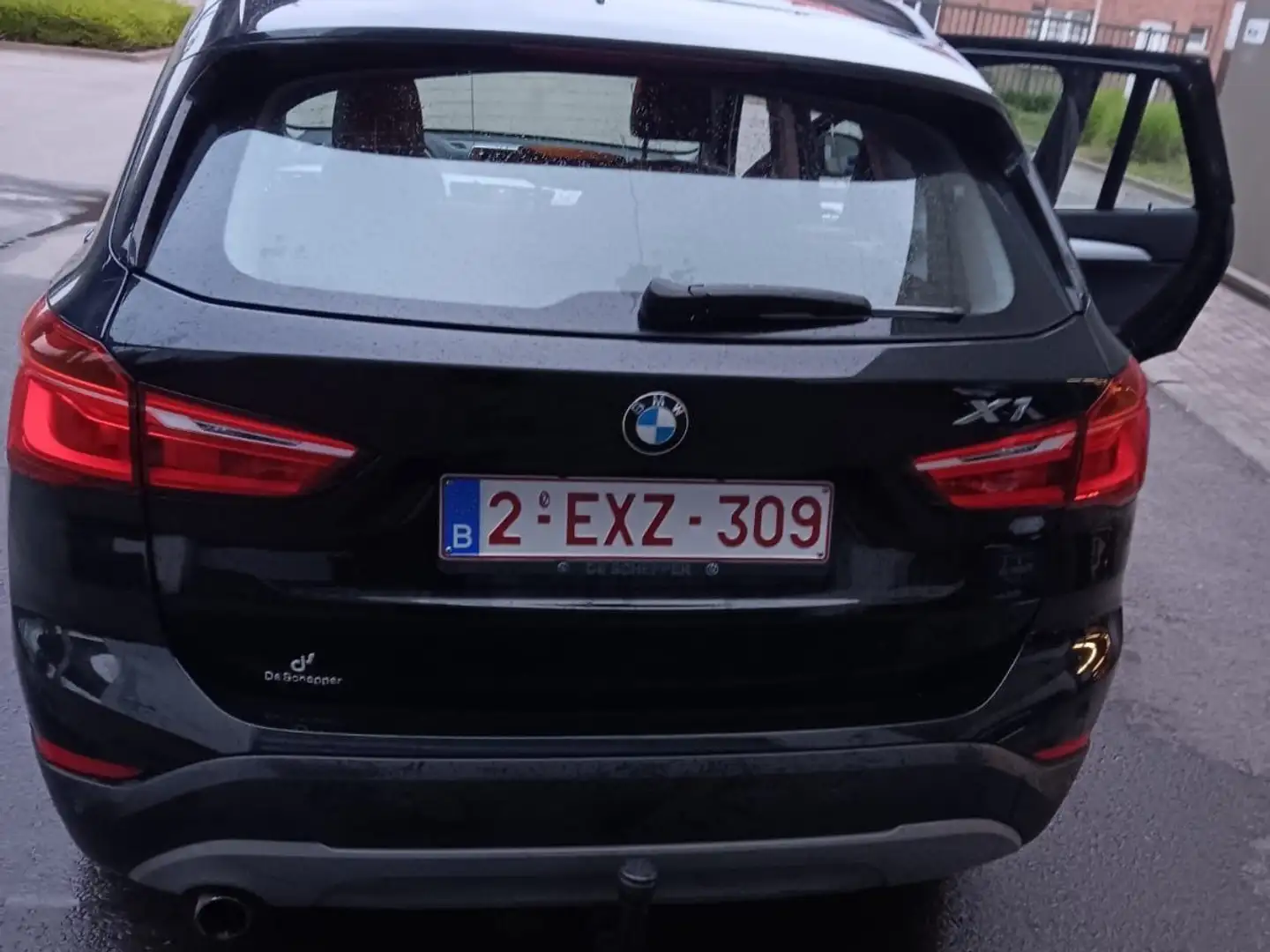 BMW X1 1.5i sDrive18 Noir - 2