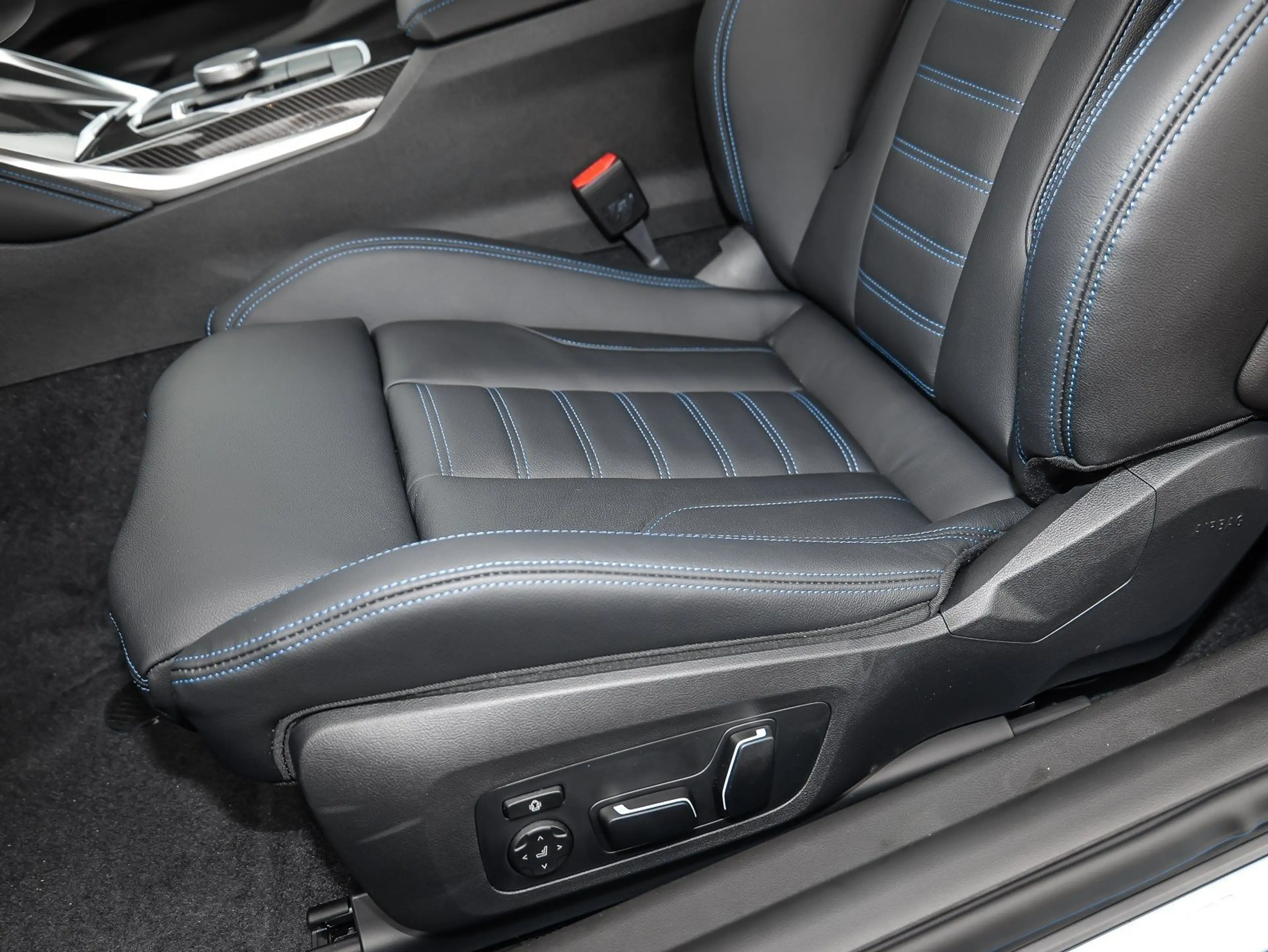 BMW 240 M240i xDrive Coupé M Sport ACC RFK NAVI LED DAB — photo 15