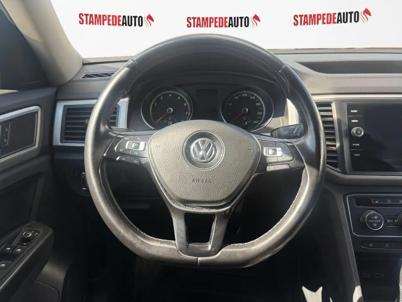 Volkswagen Atlas снимка Volkswagen Atlas