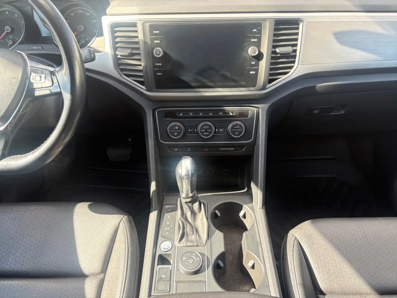 Volkswagen Atlas снимка Volkswagen Atlas