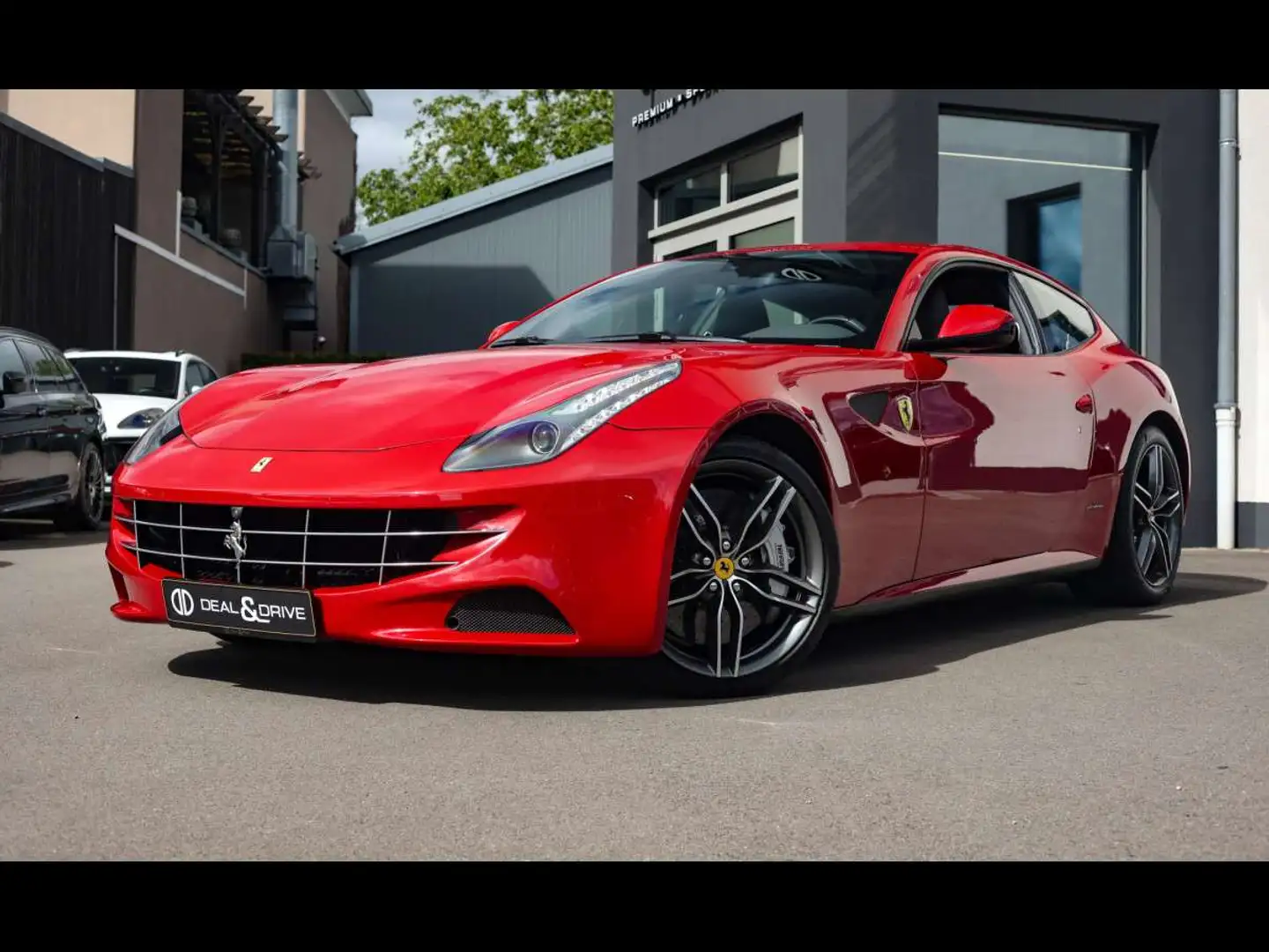 Ferrari FF V12 ROSSO MARTINCARBONDISPLIFT2x KAM Rouge - 1