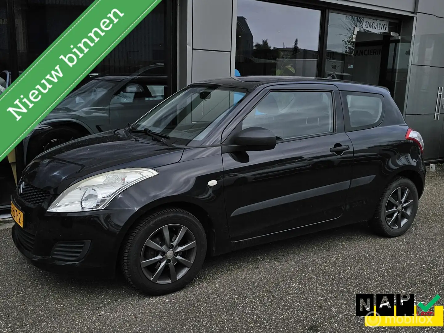 Suzuki Swift 1.2 Base Zwart - 1