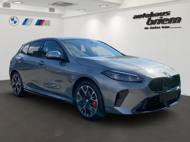 BMW 1 Series view 2