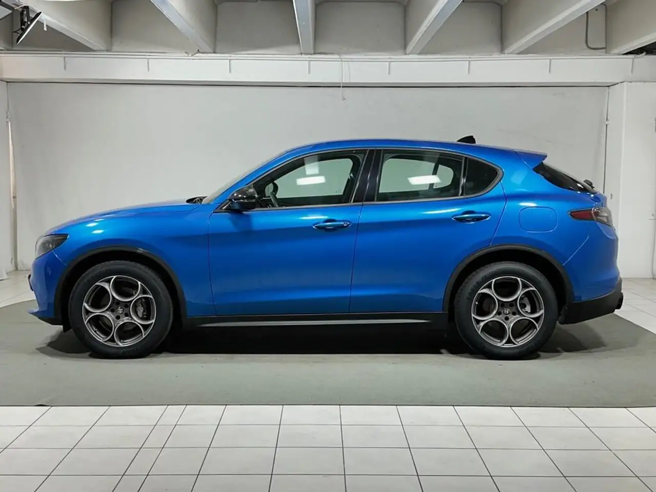 Alfa Romeo Stelvio 2024