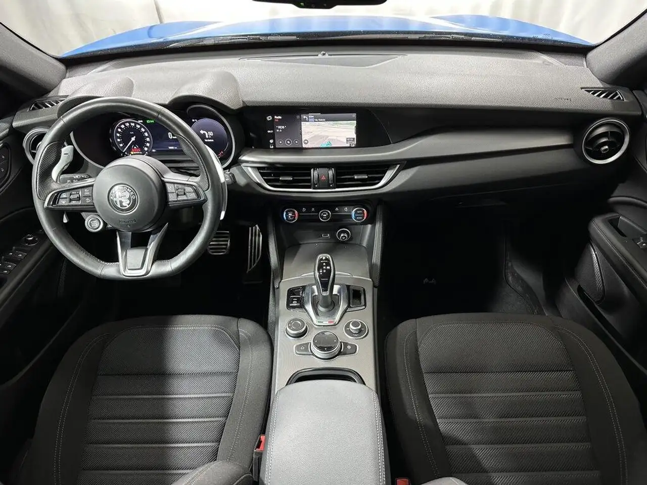 Alfa Romeo Stelvio 2024 — фото 12