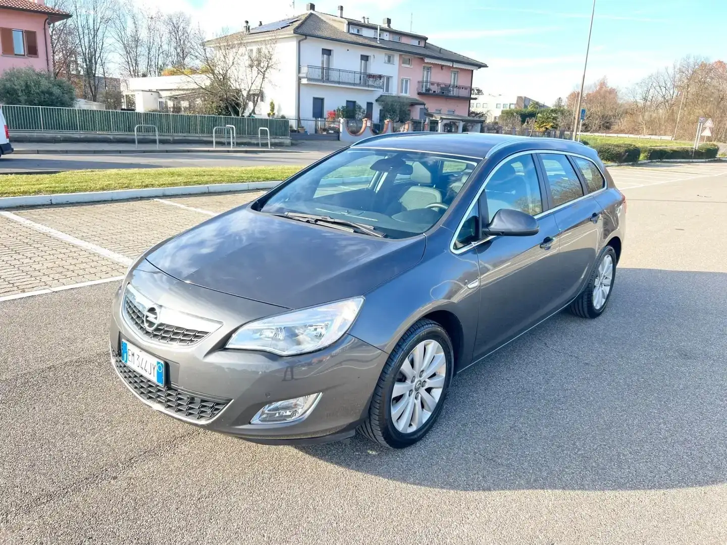 Opel Astra Sports Tourer 1.7 cdti Cosmo 125cv - 1