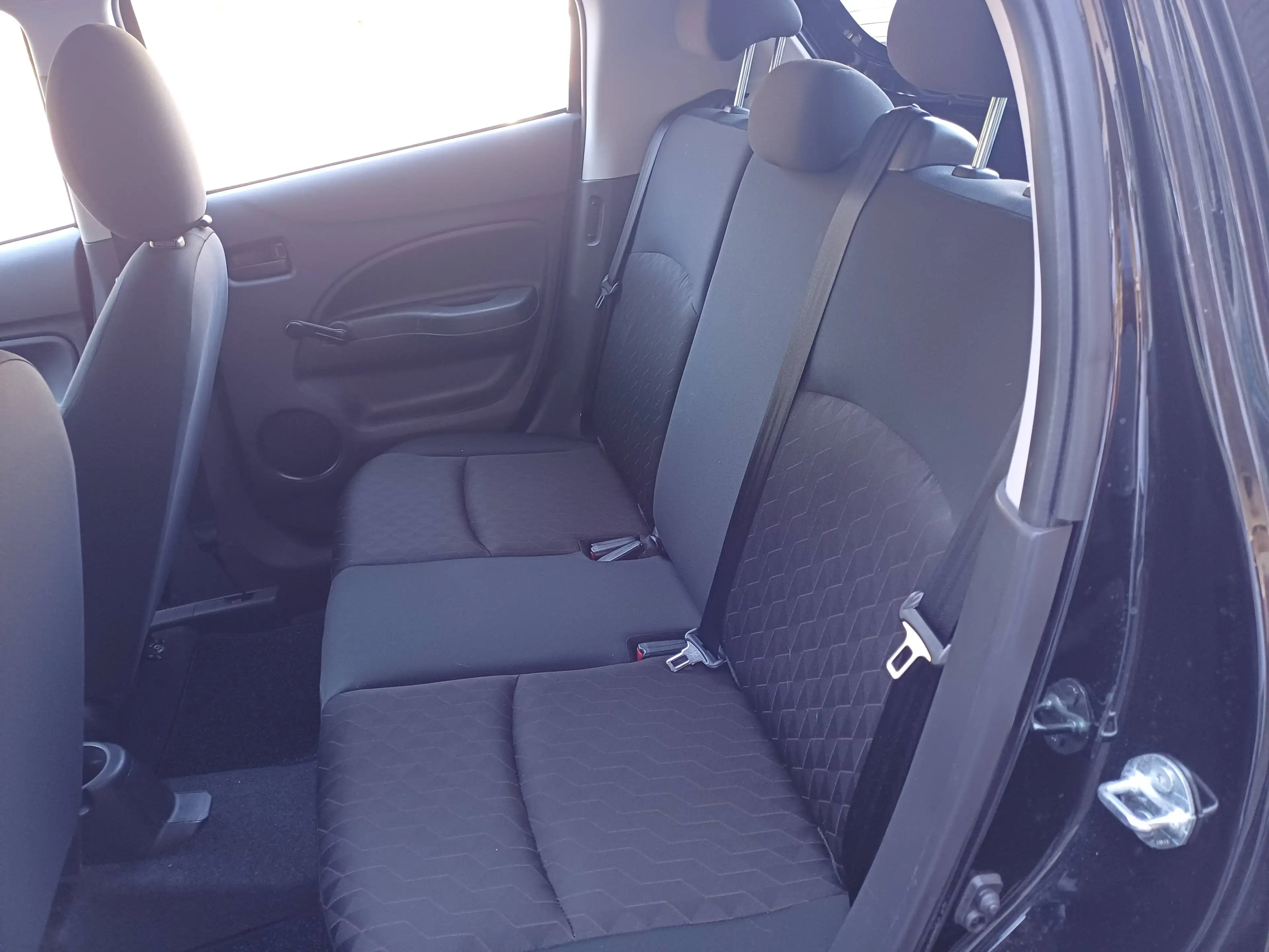 Mitsubishi Space Star Select — photo 10
