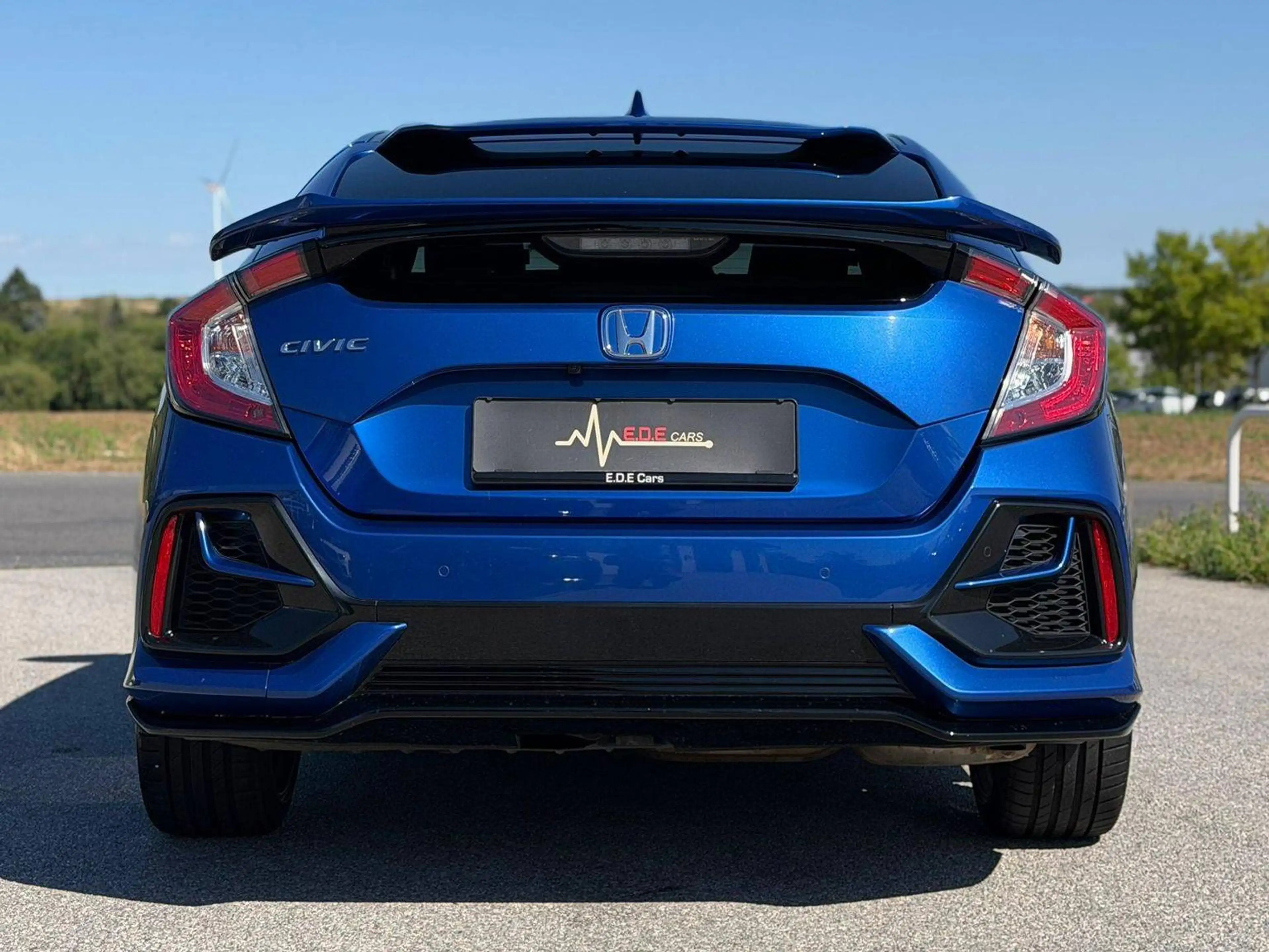Honda Civic 1.0 VTEC Elegance — photo 11