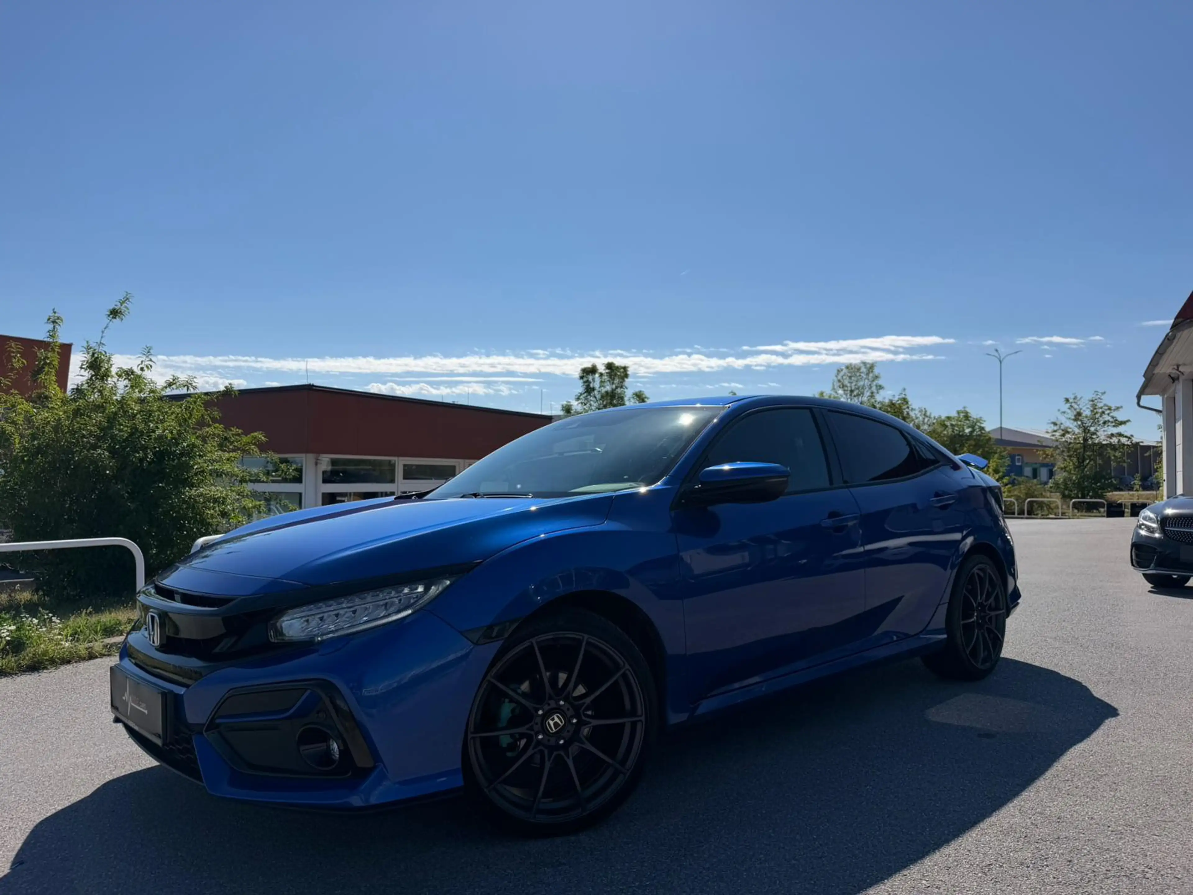 Honda Civic 1.0 VTEC Elegance — photo 2